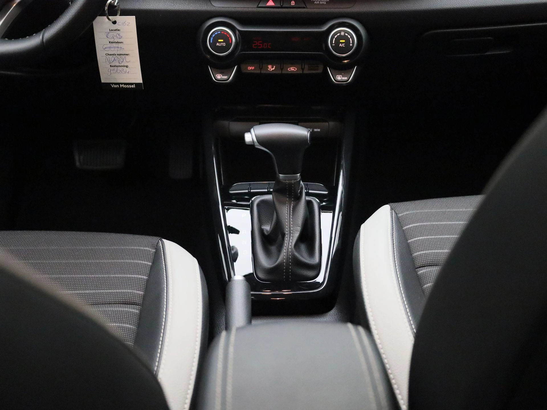 Kia-Stonic-image-8