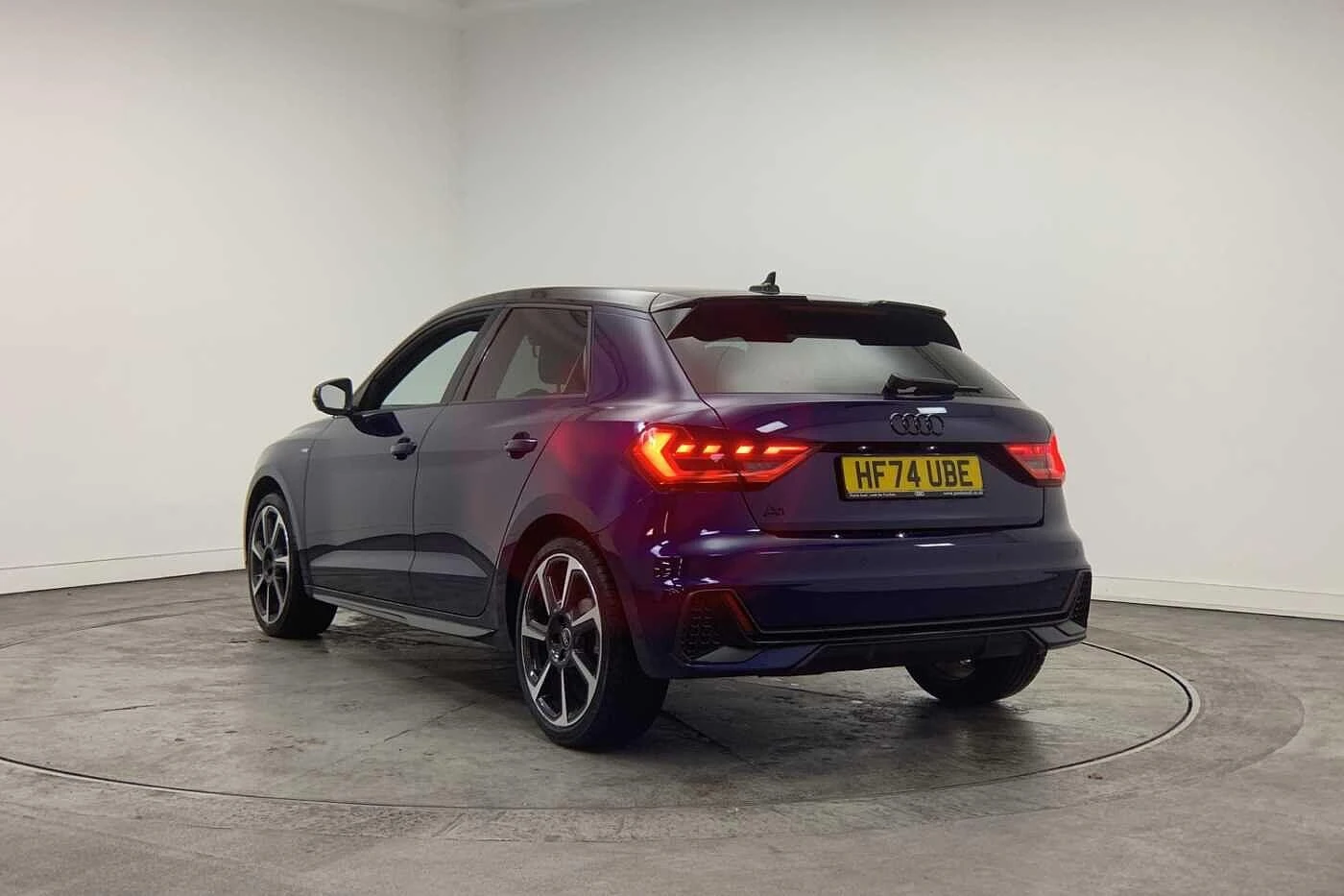 Audi-A1 Sportback-image-2