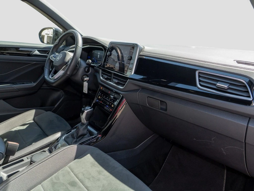 Volkswagen-T-Roc-image-8