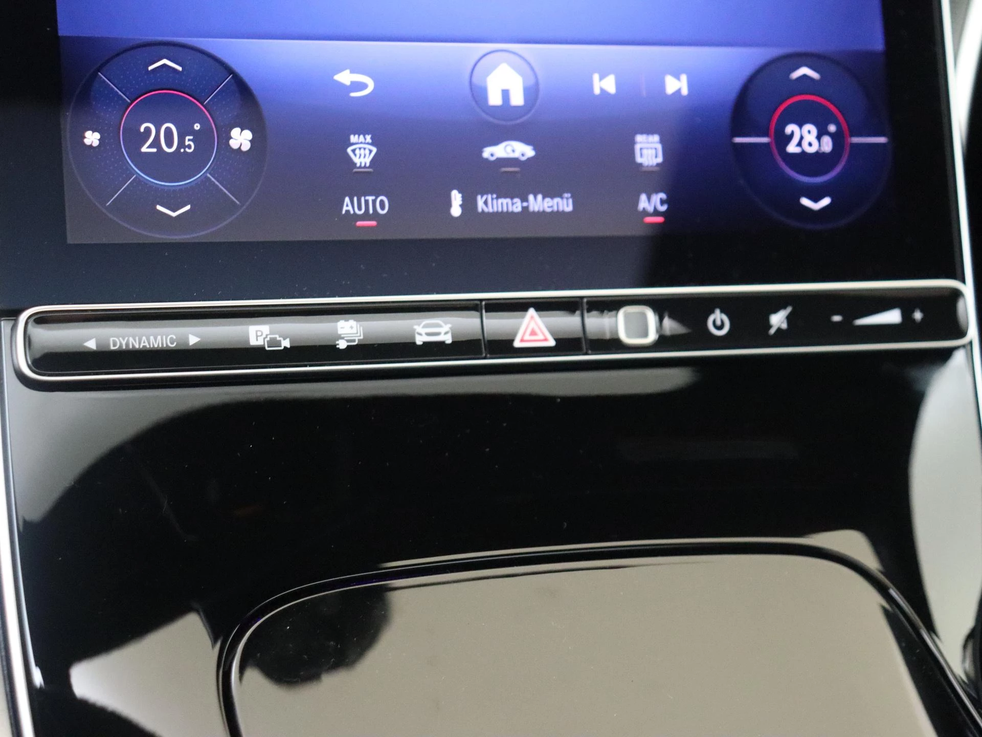 Mercedes-Benz-C-Klasse-image-21