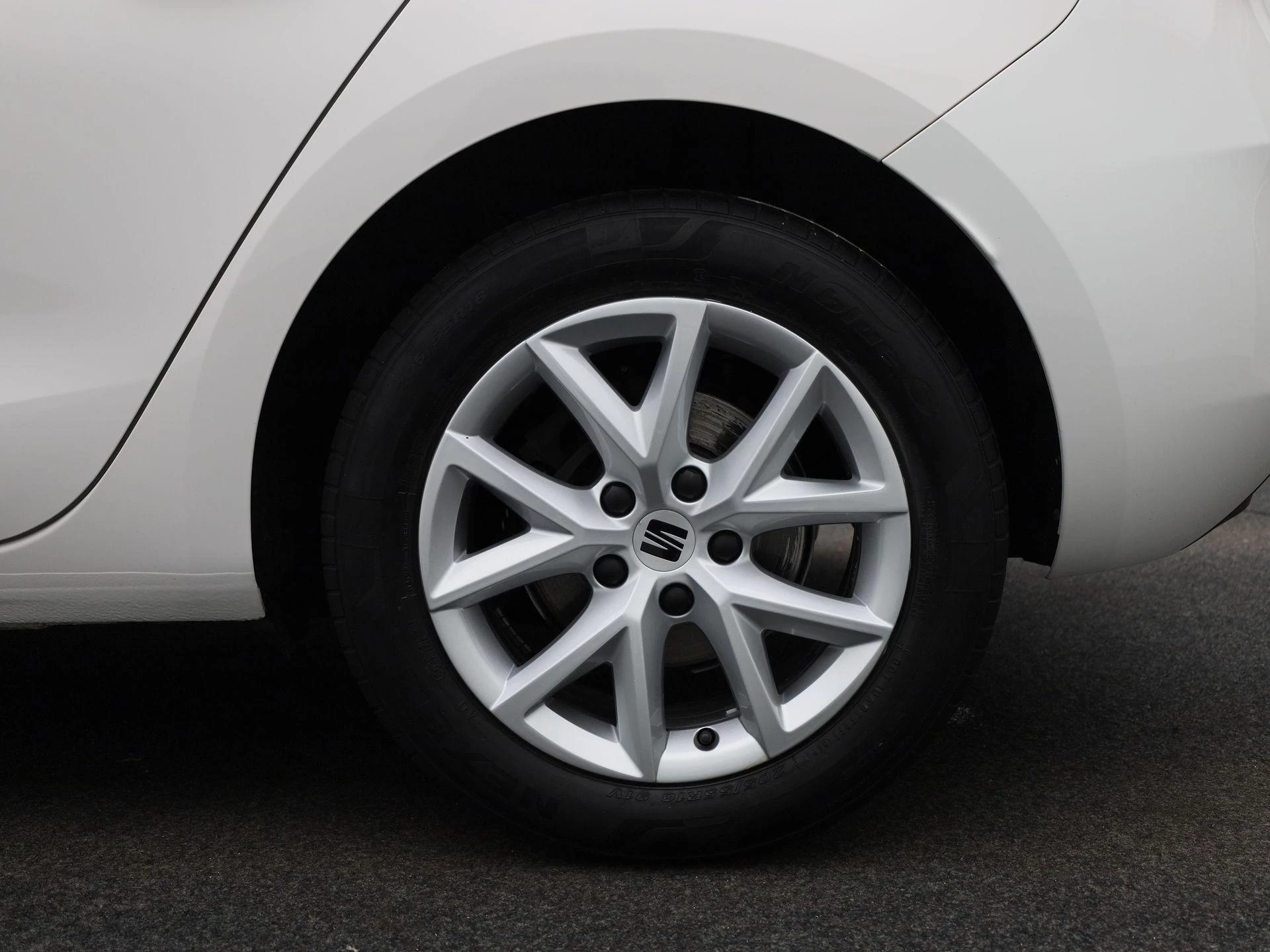SEAT-Leon-image-12