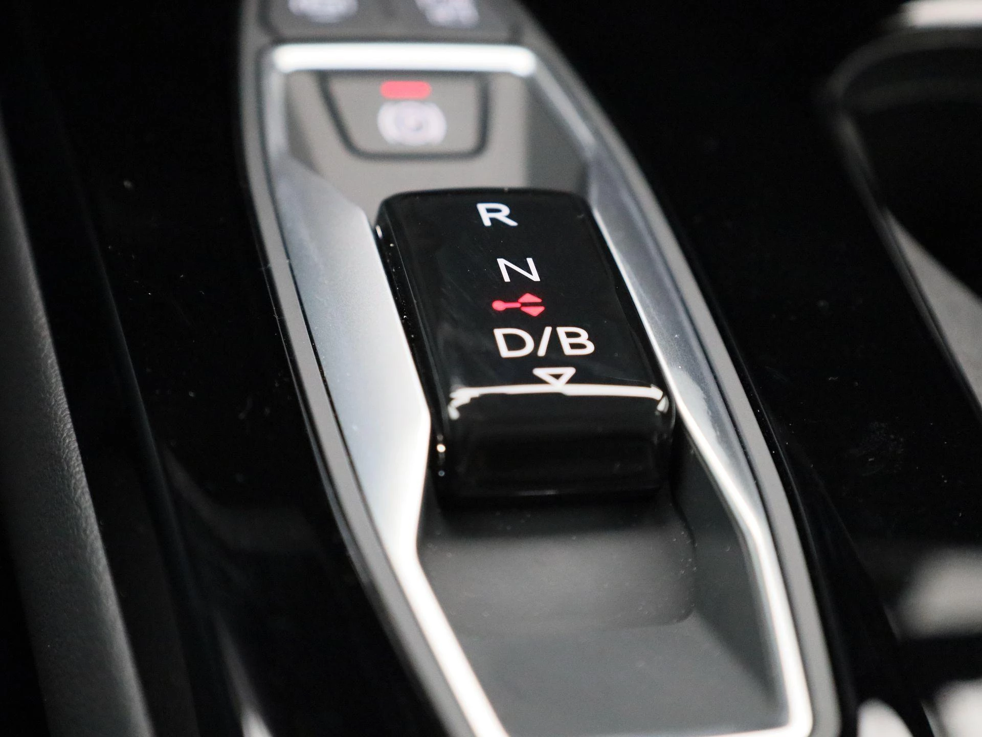 Audi-Q6 e-tron-image-18