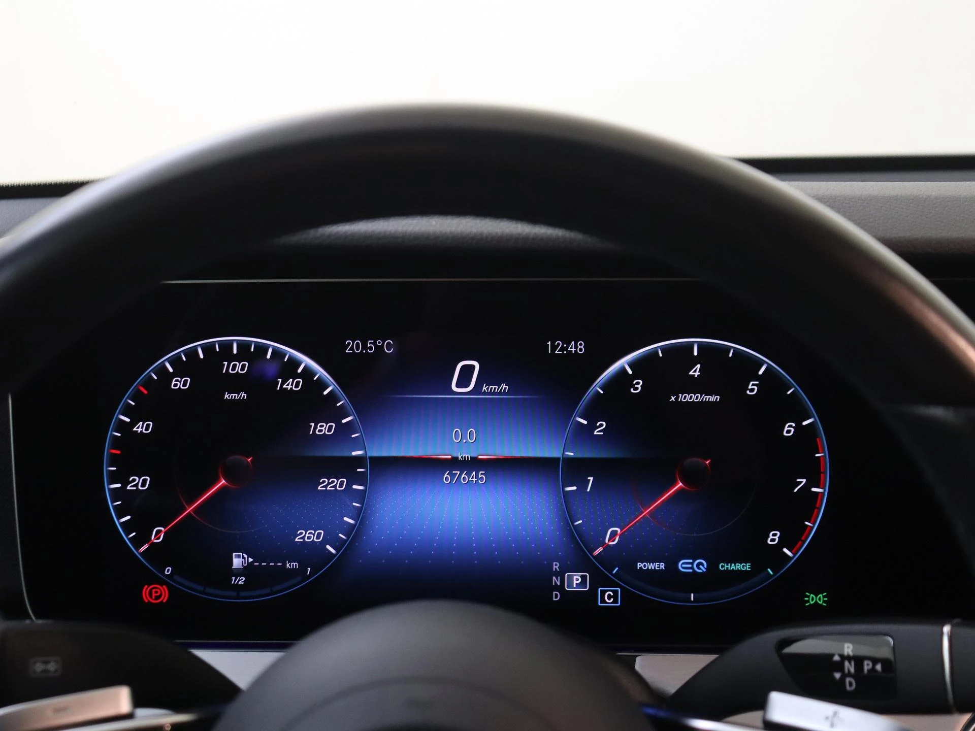 Mercedes-Benz-E-Klasse-image-10