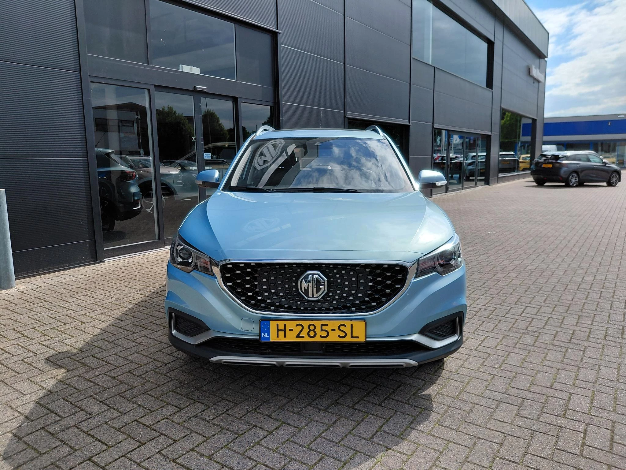 MG-ZS EV-image-8