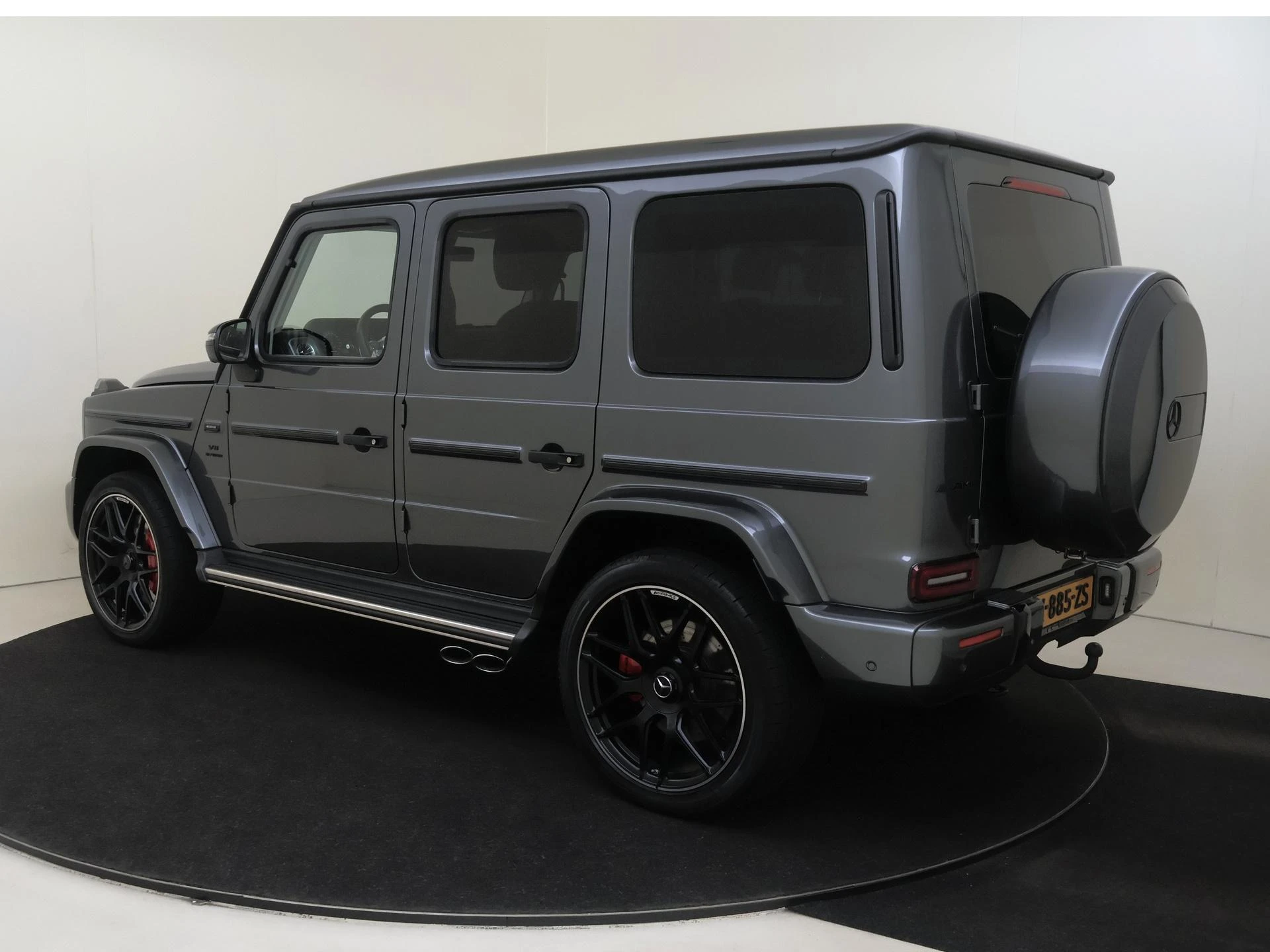 Mercedes-Benz-G-Klasse-image-4