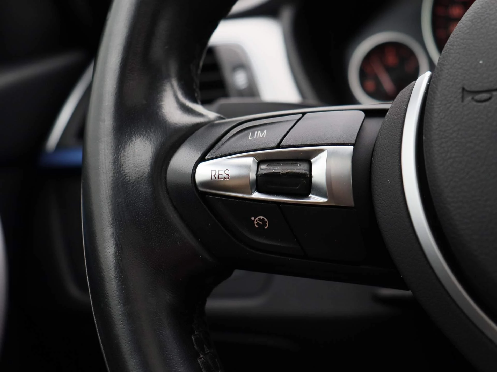 BMW-3 Serie-image-27