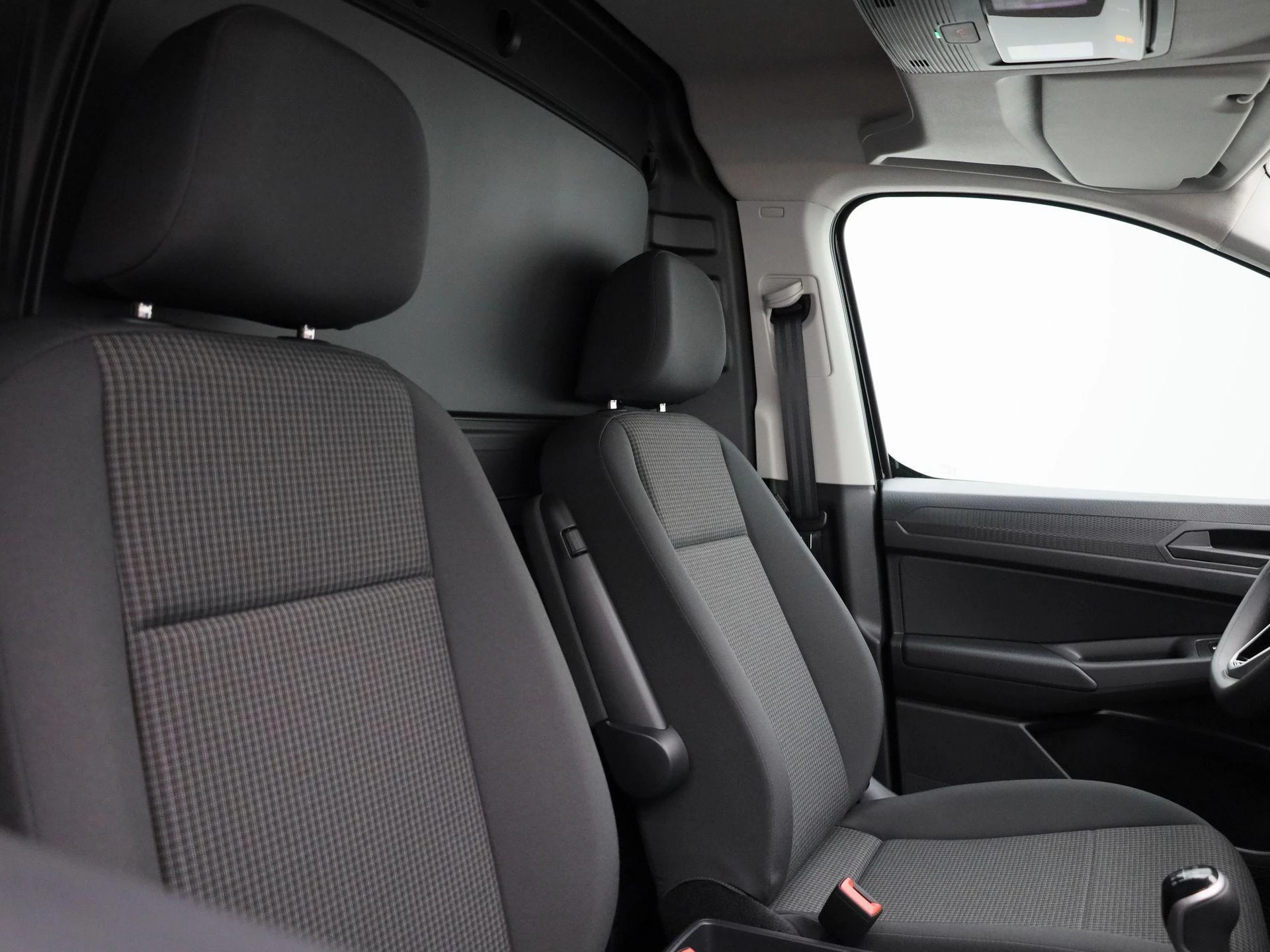 Volkswagen-Caddy-image-13