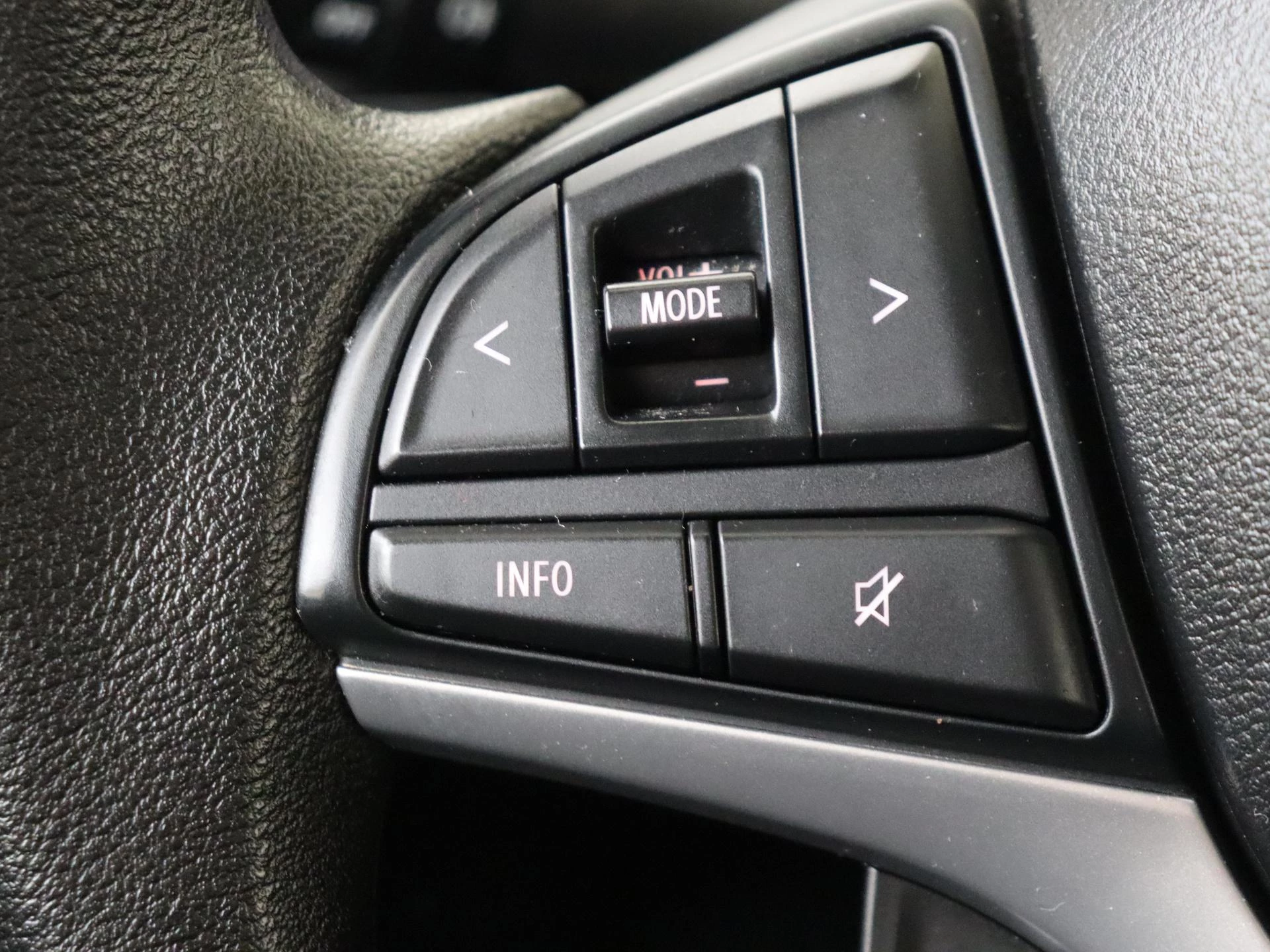 Suzuki-Ignis-image-18