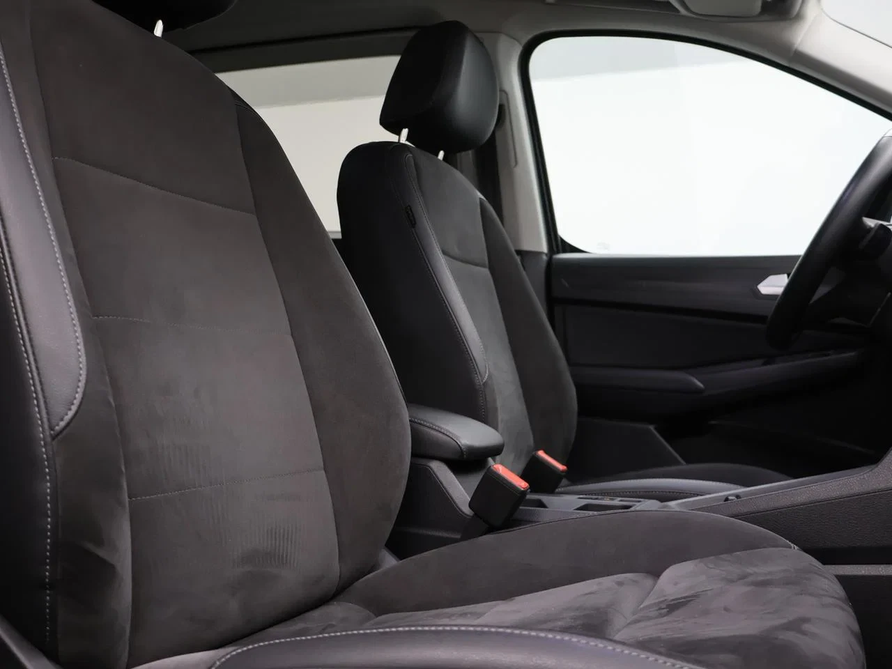 Volkswagen-Caddy-image-10