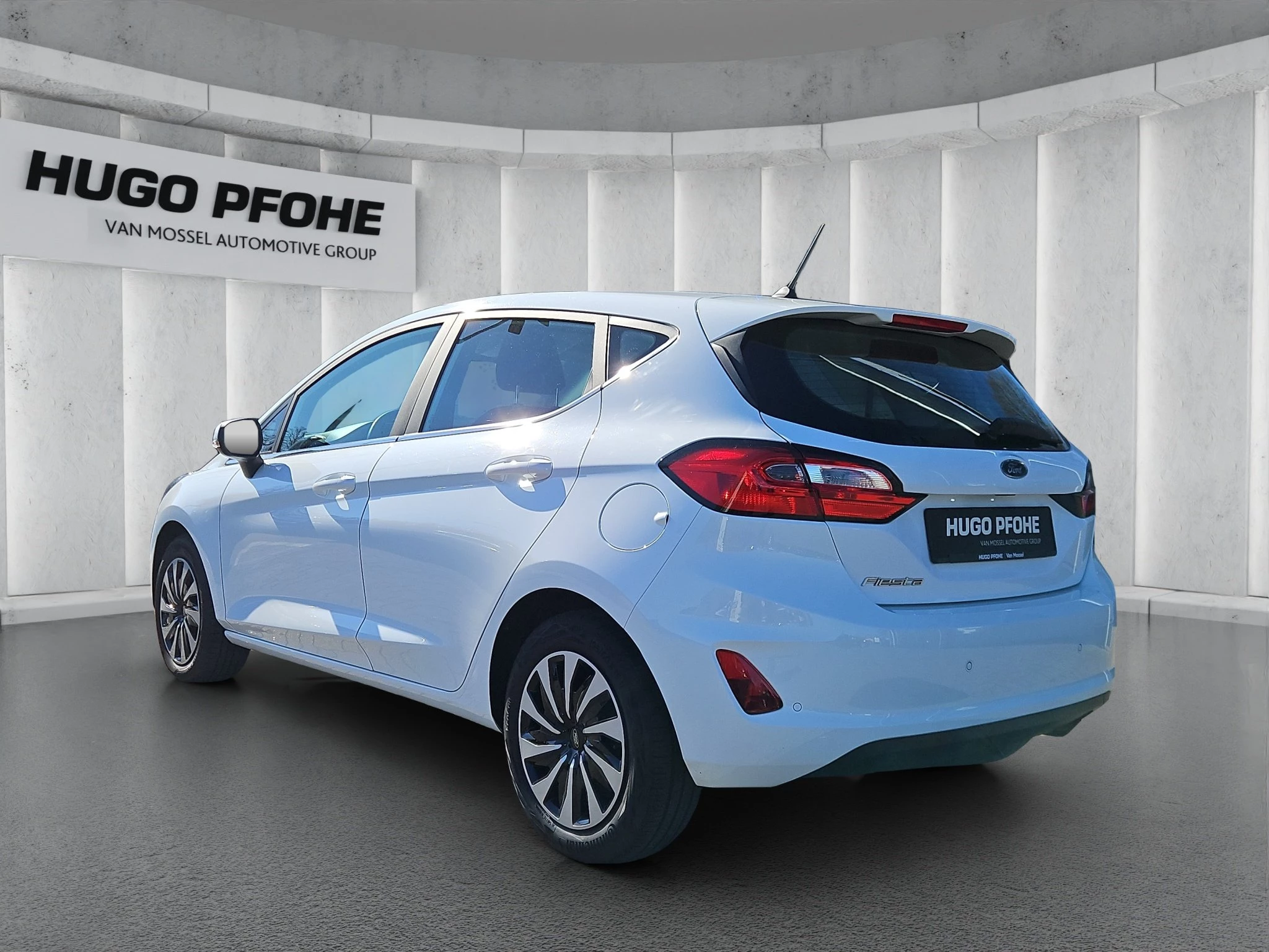 Ford Fiesta Titanium LED | KLIMAAUTOMATIK | PDC | BT