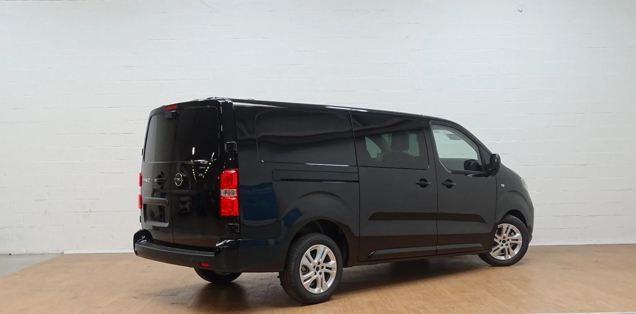 Opel-Vivaro-image-4