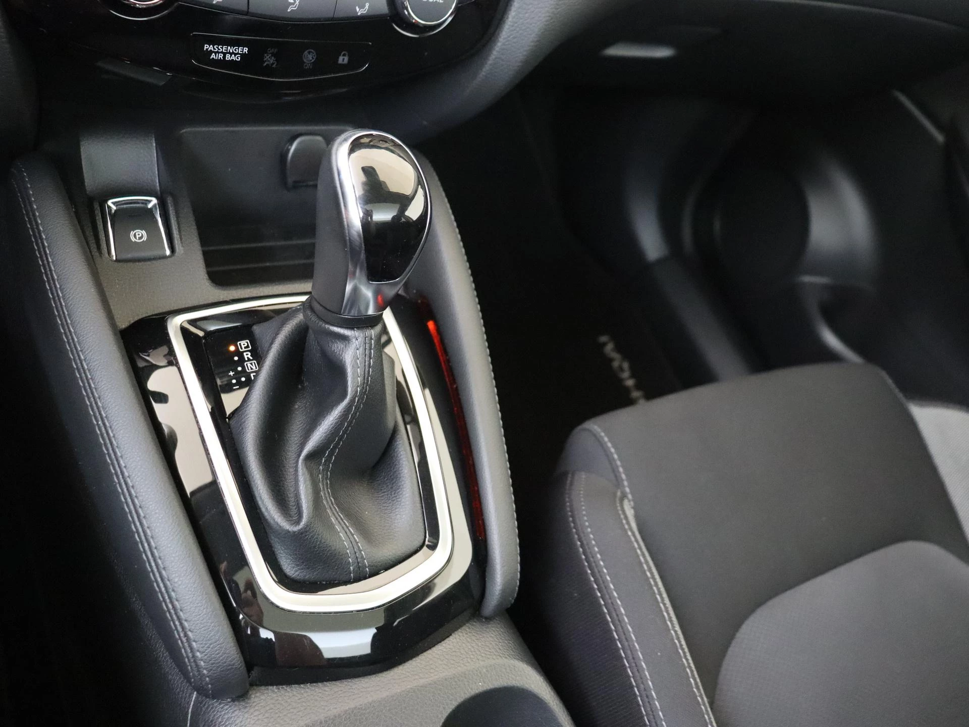 Nissan-QASHQAI-image-14