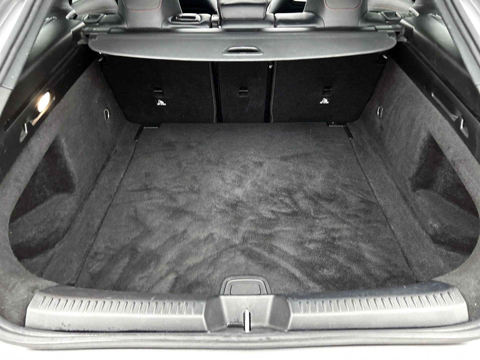 Mercedes-Benz-CLA-image-28