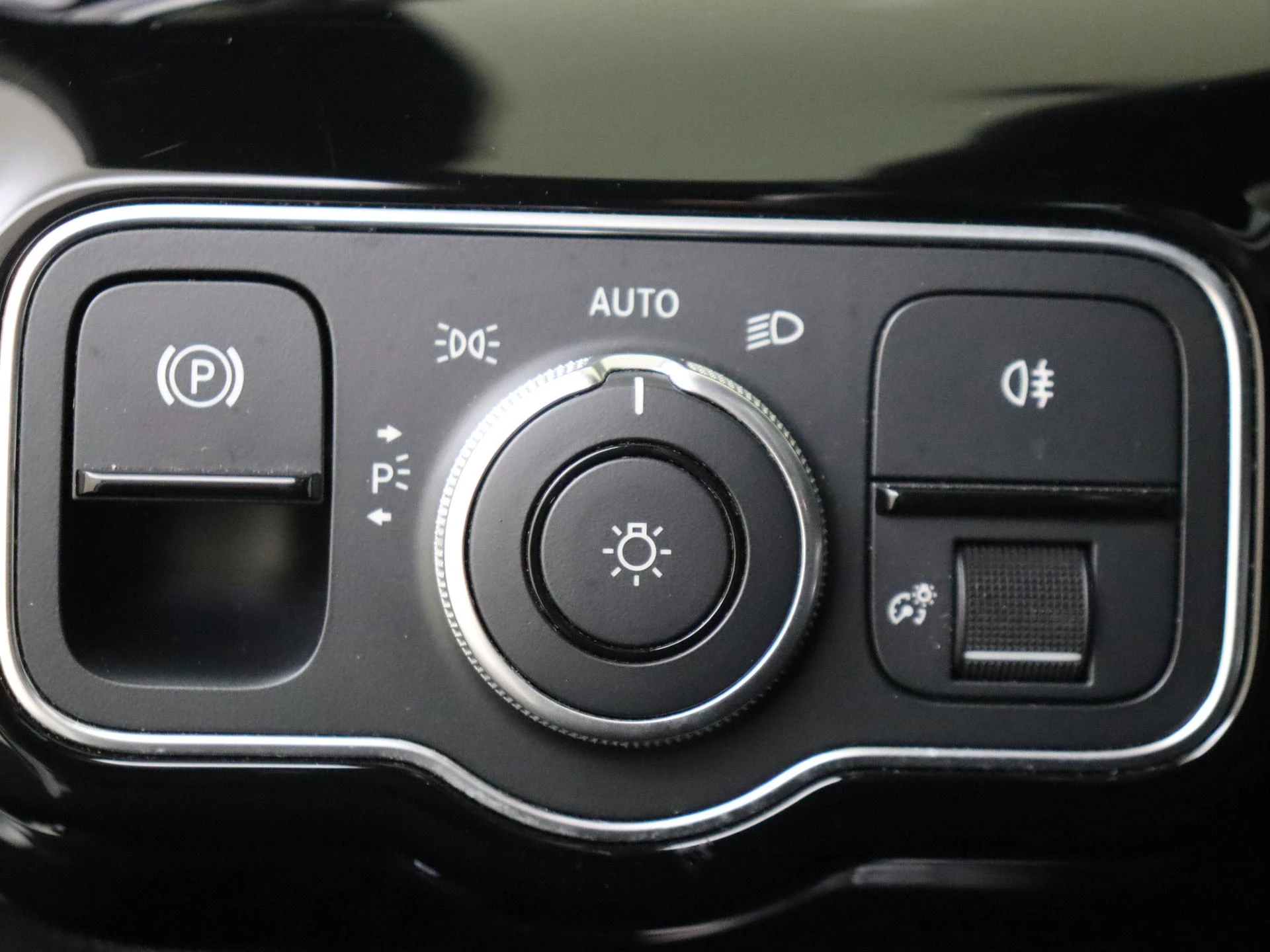 Mercedes-Benz-A-Klasse-image-24