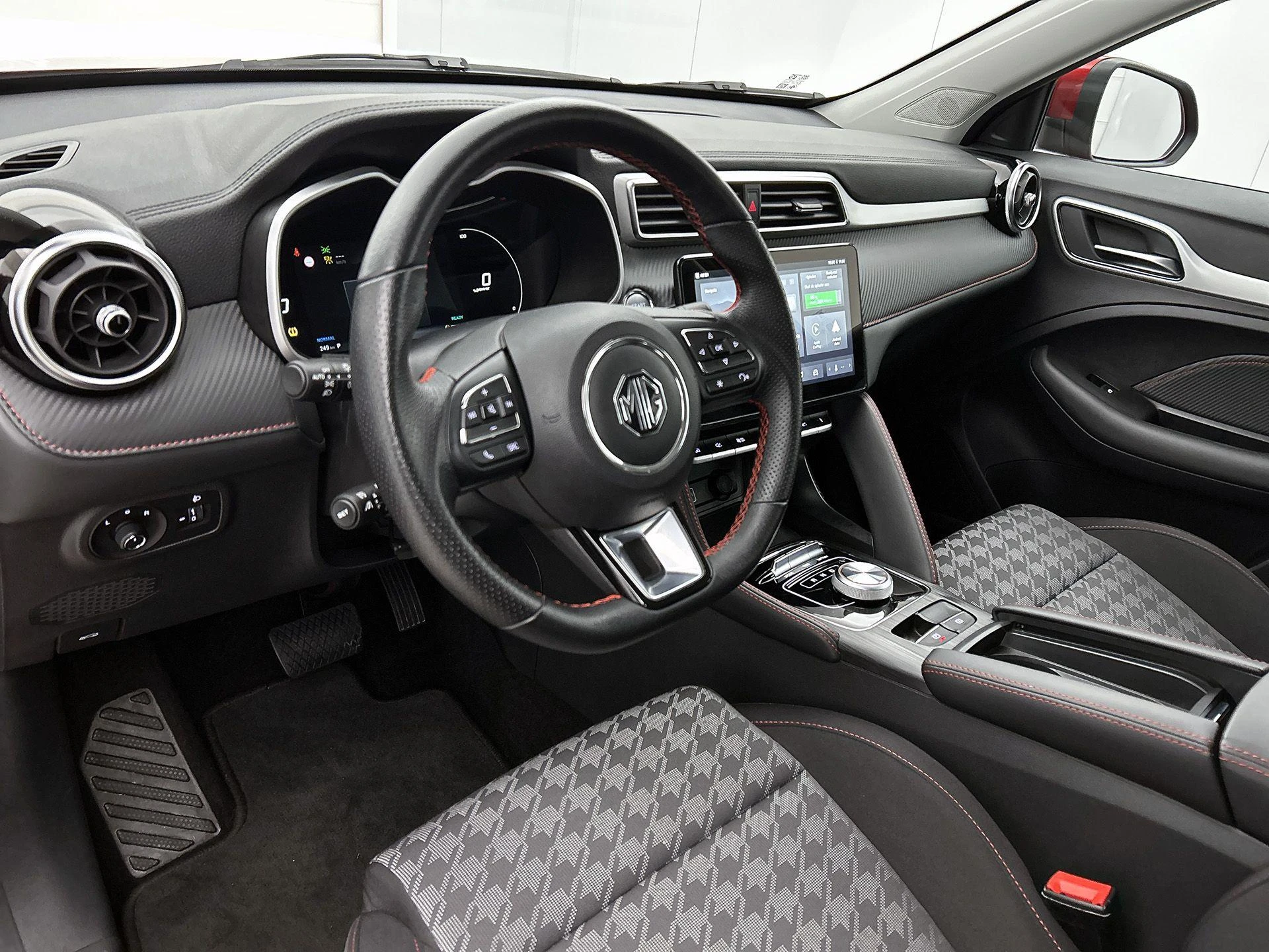 MG-ZS-image-22