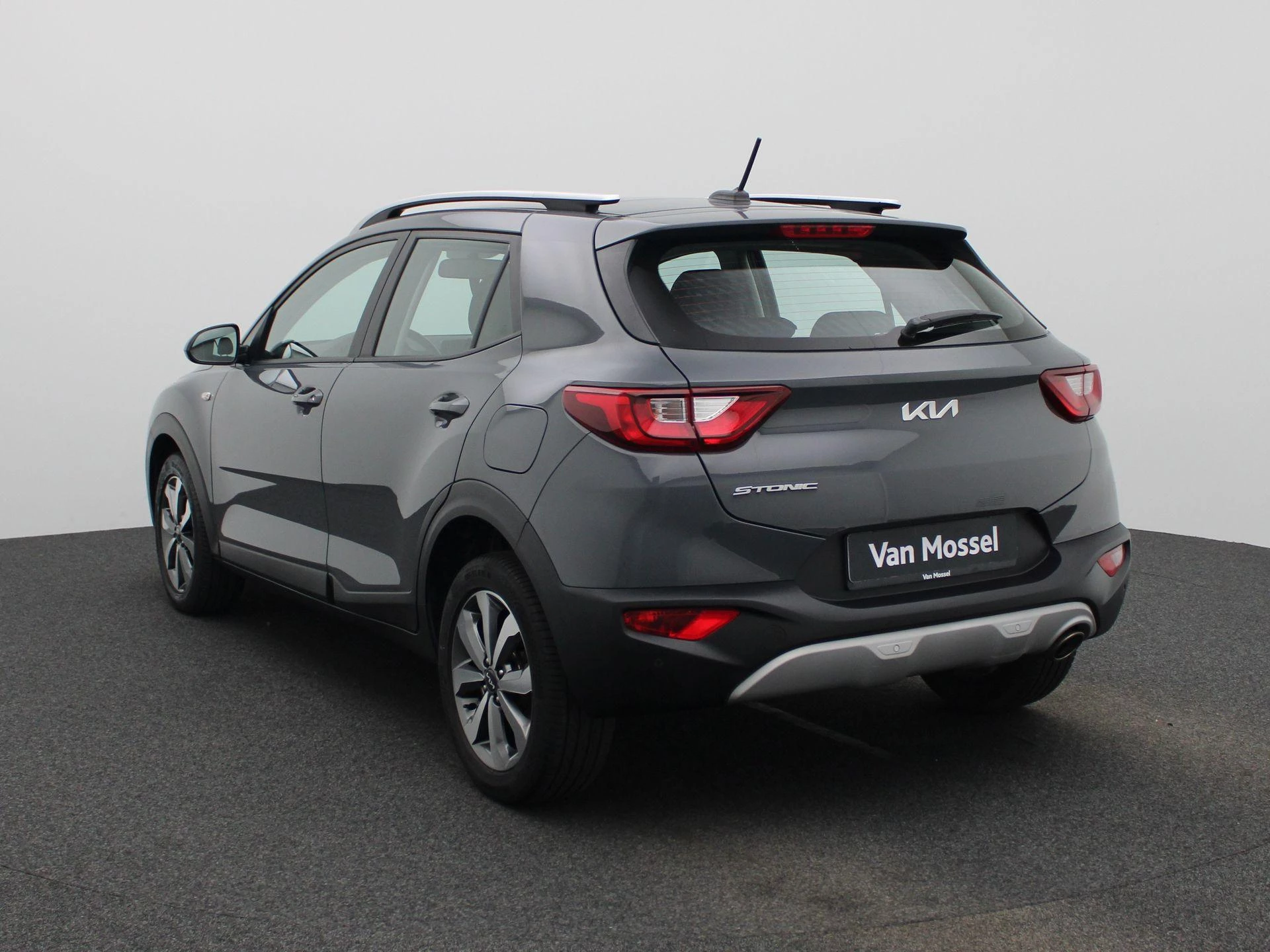 Kia-Stonic-image-1