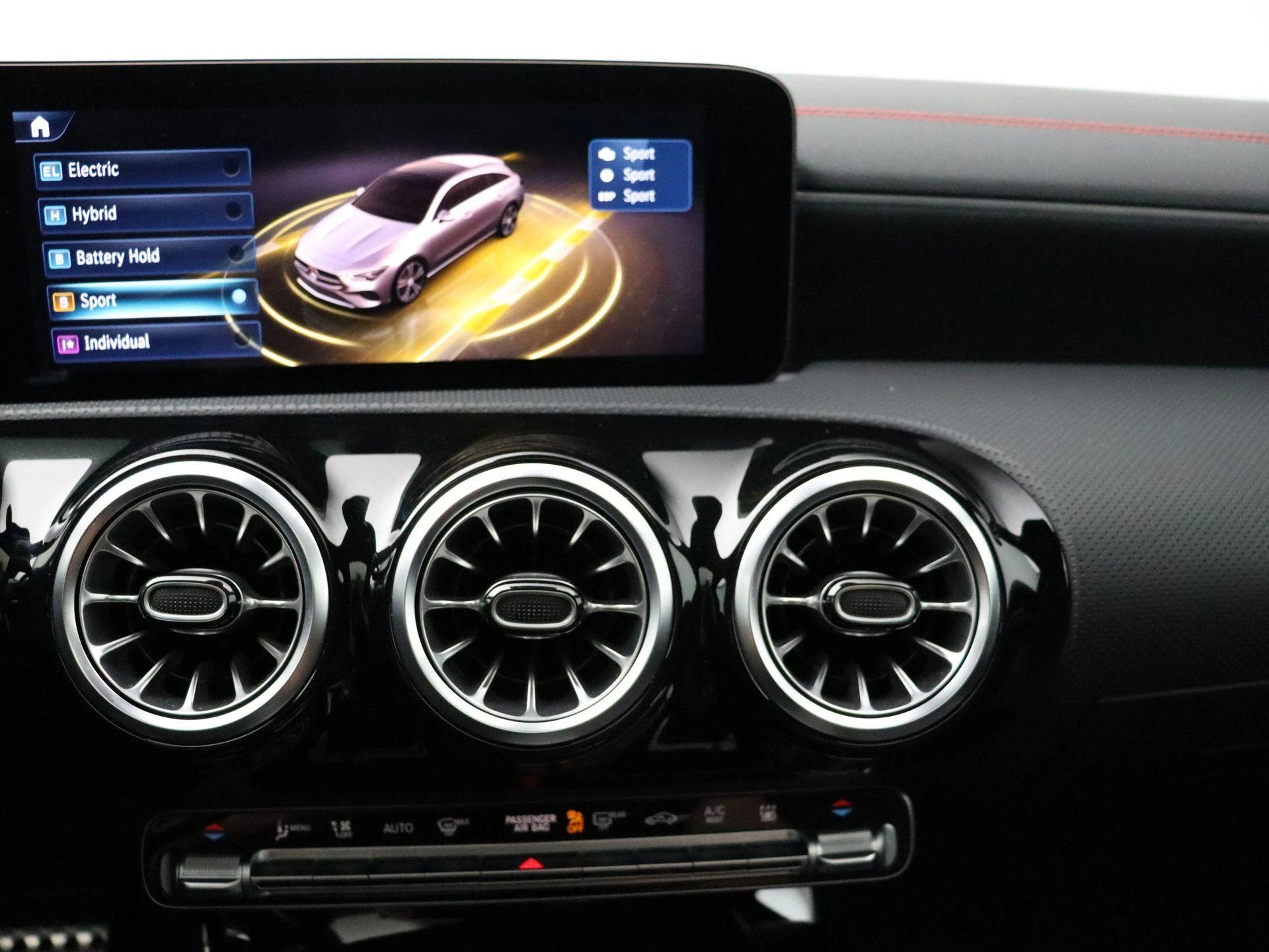Mercedes-Benz-CLA-image-23