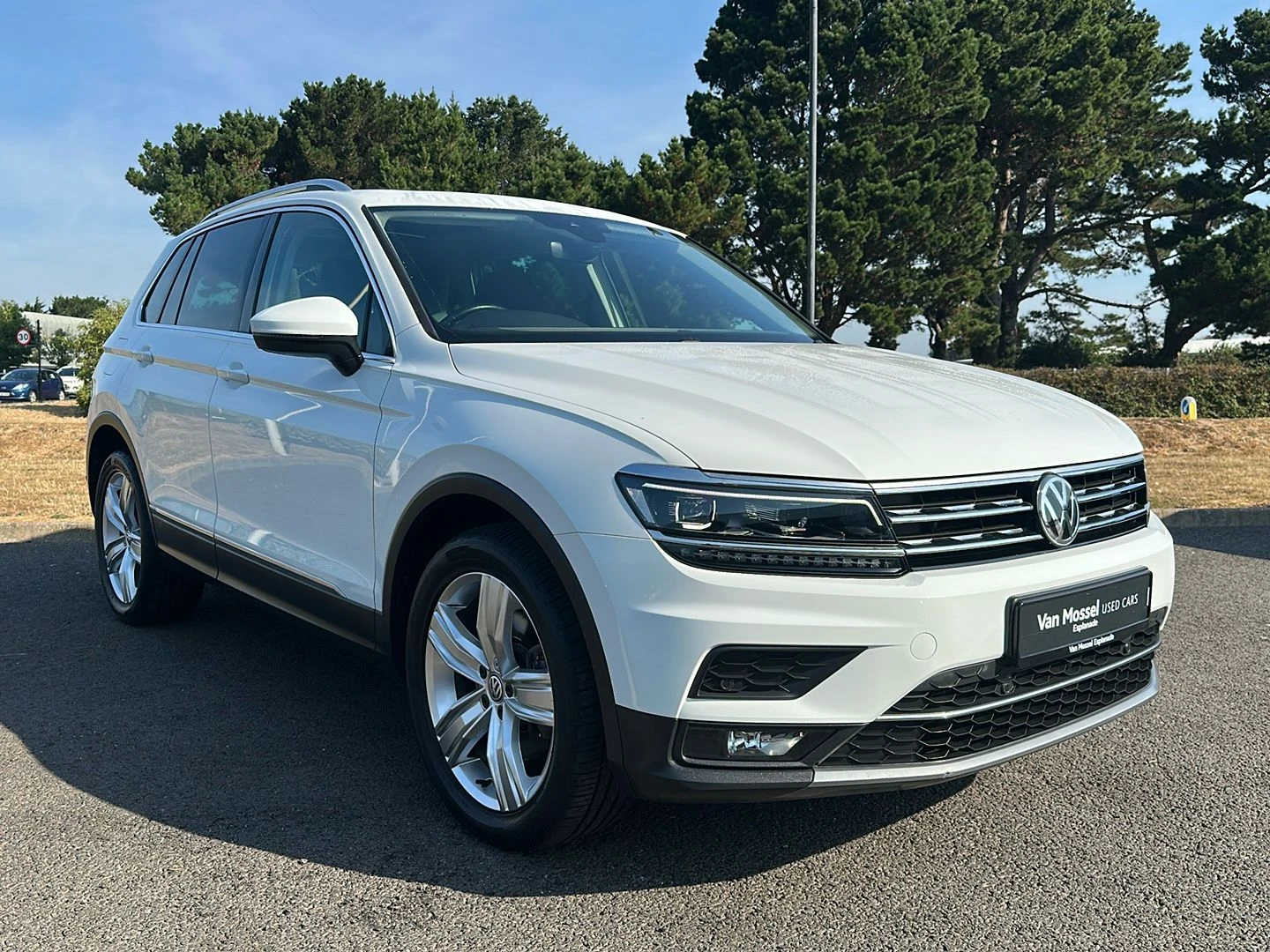 Volkswagen-Tiguan-image-17