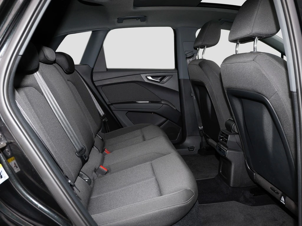 Audi Q4 e-tron 40 /MatrixLED/Navi/Pano/RFK/ACC