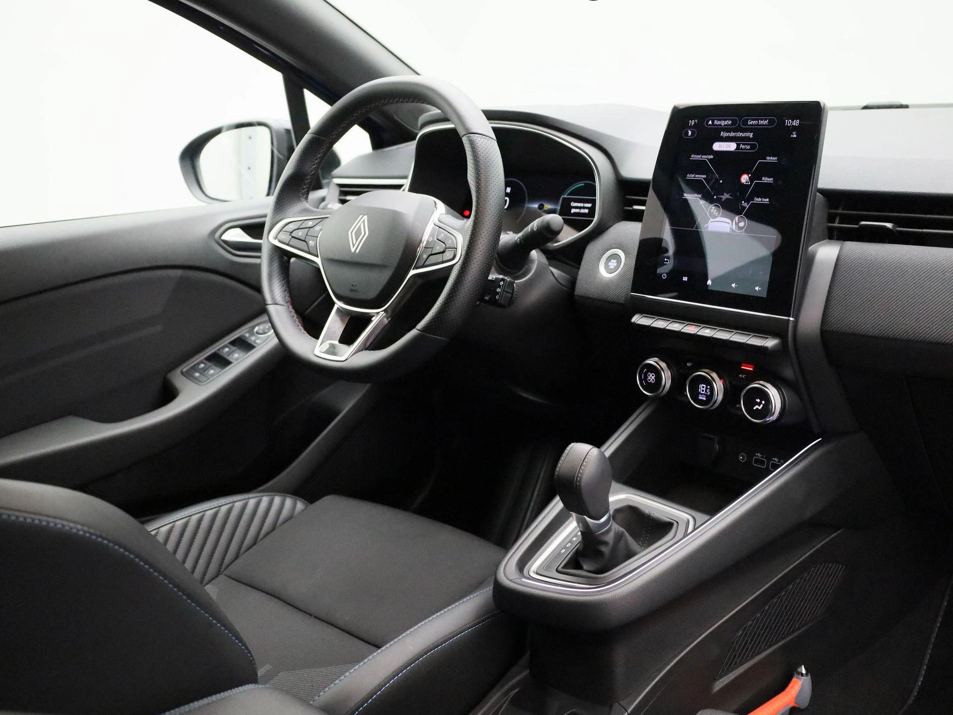 Renault-Clio-image-36