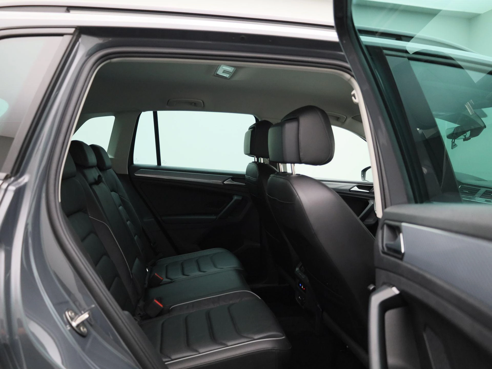 Volkswagen-Tiguan-image-43