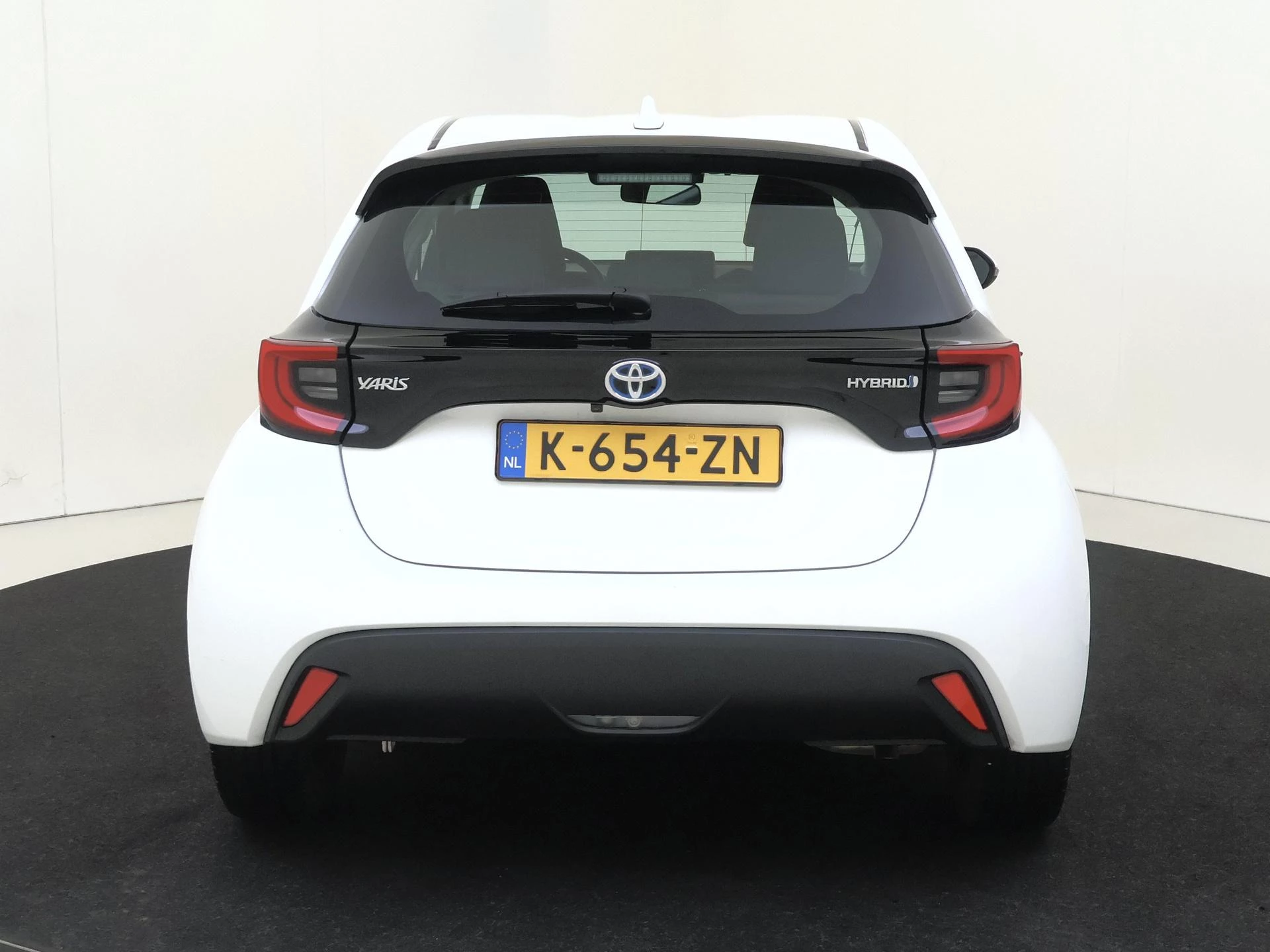 Toyota-Yaris-image-6