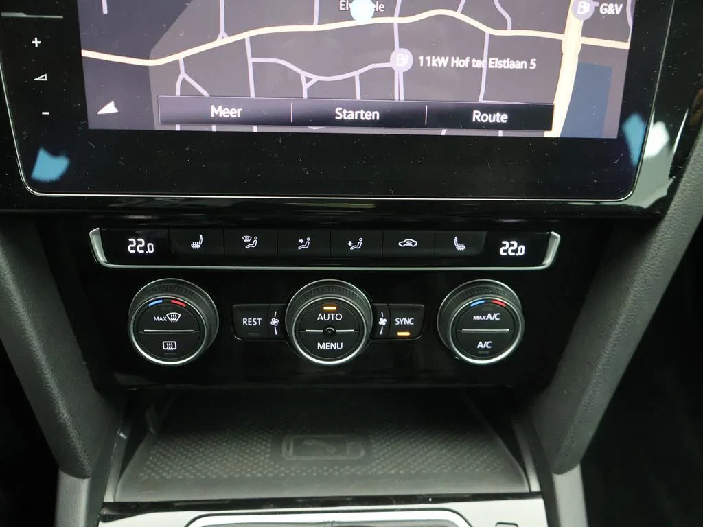 Volkswagen-Passat-image-23