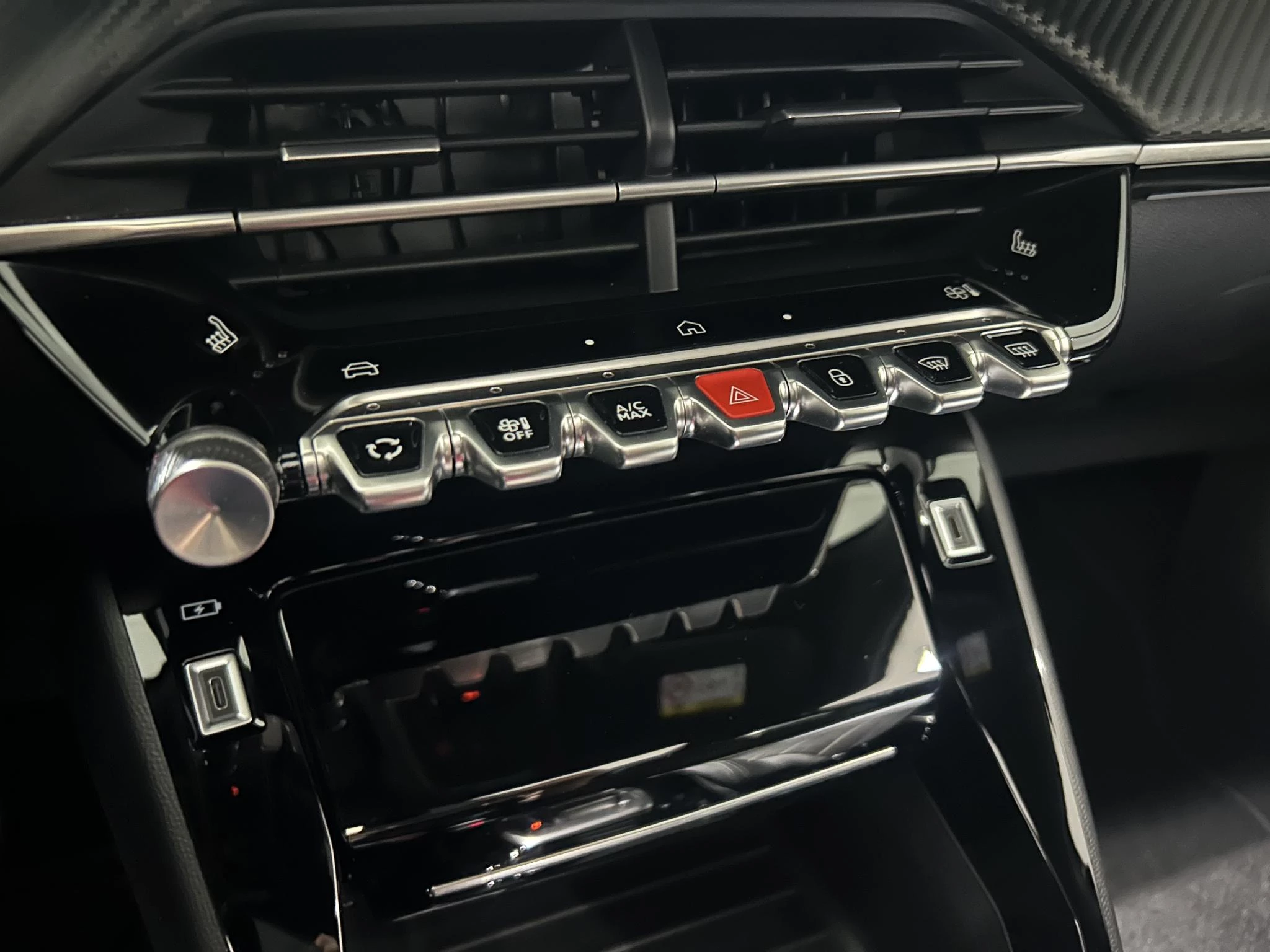 Peugeot e-2008 EV GT 54 kWh