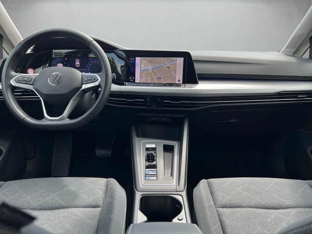 Volkswagen-Golf-image-7