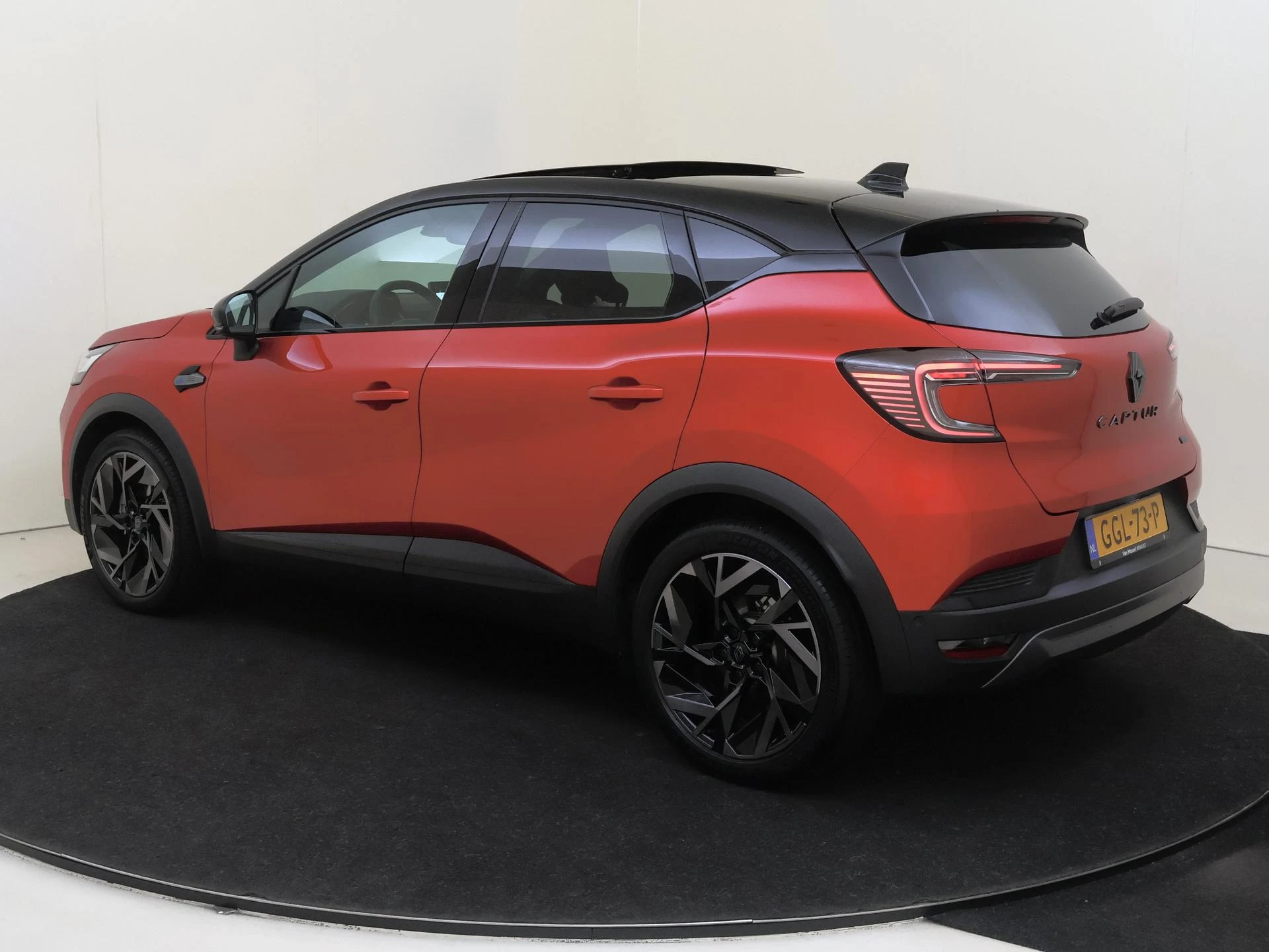 Renault-Captur-image-2