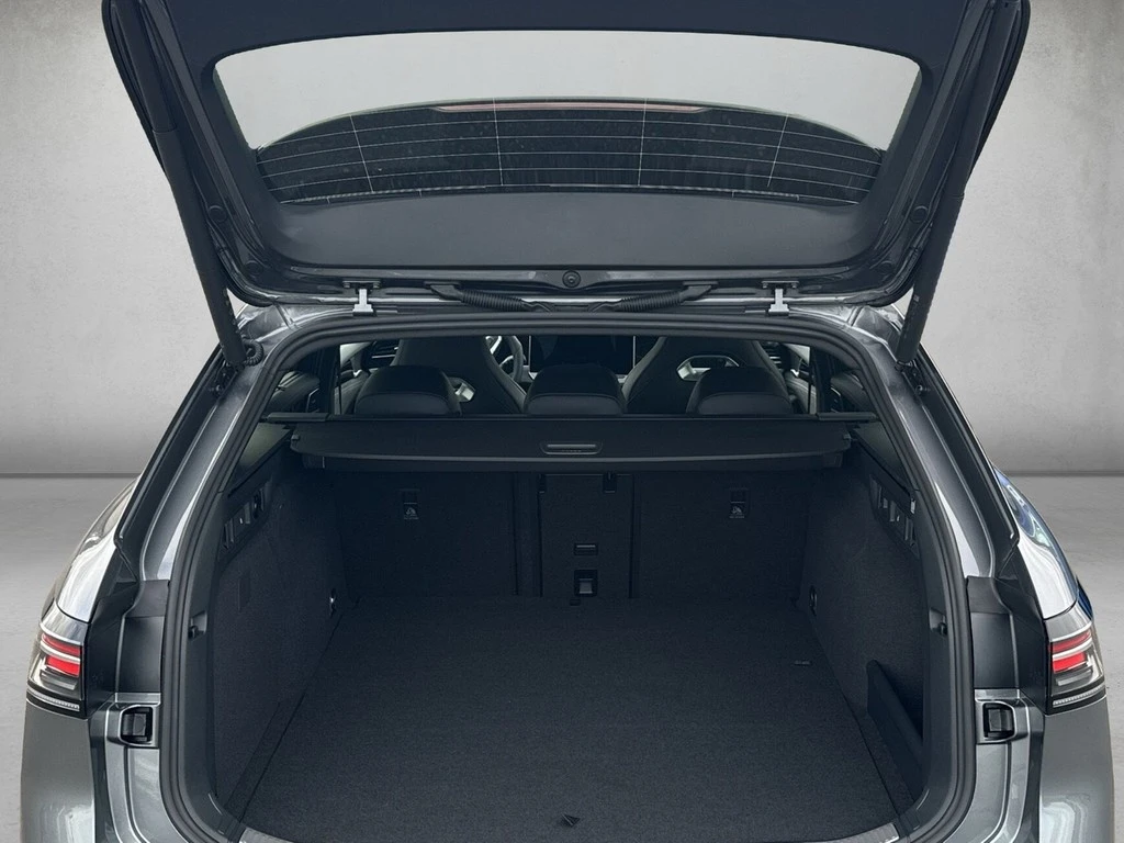 Volkswagen-Passat-image-4