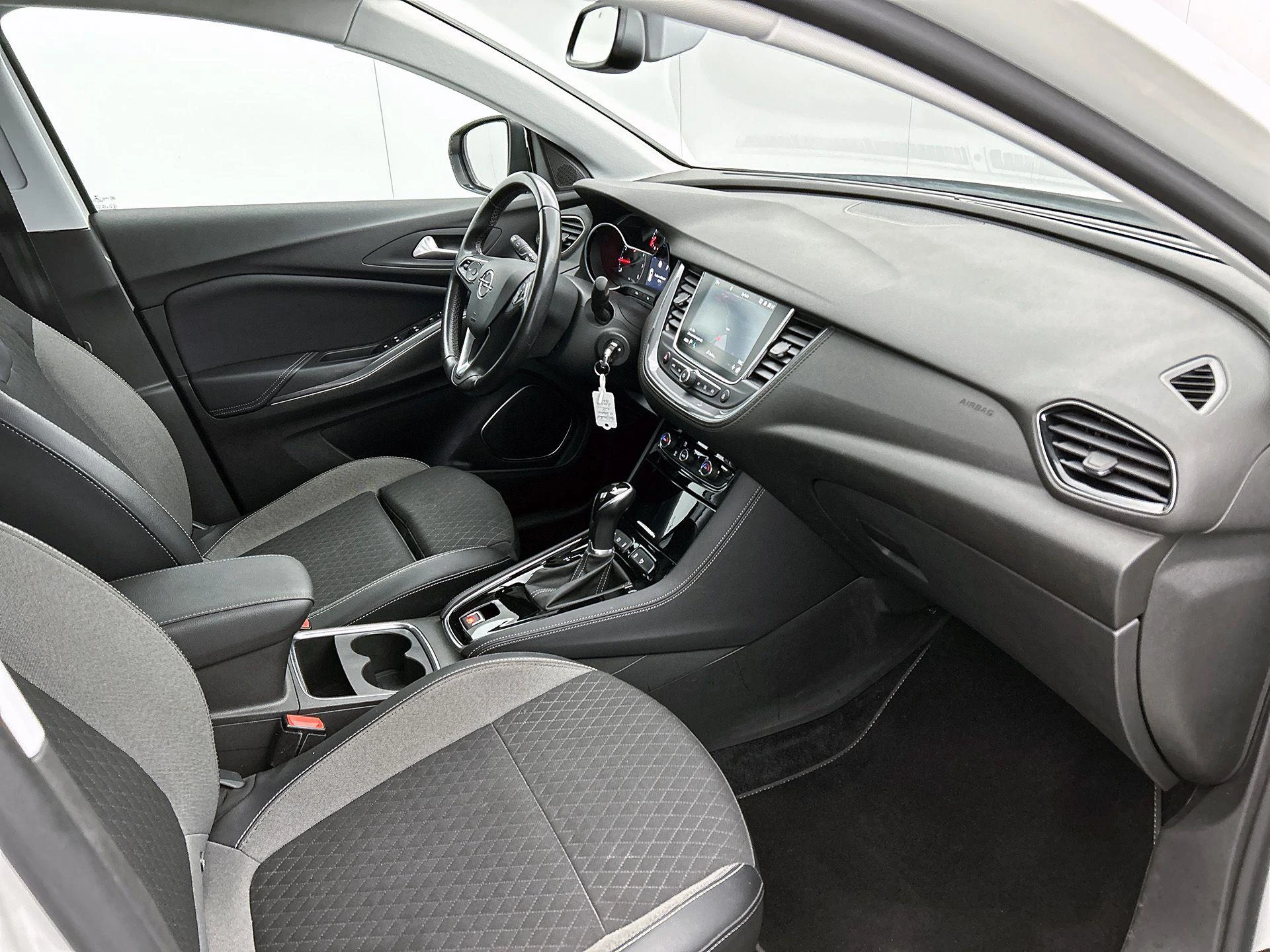 Opel-Grandland X-image-21