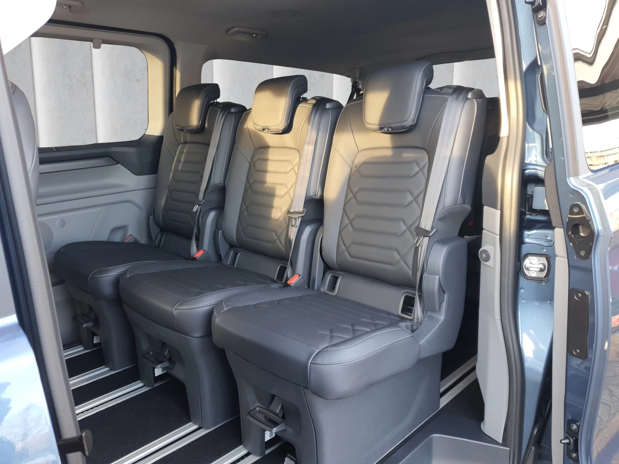 Ford-Tourneo Custom-image-10