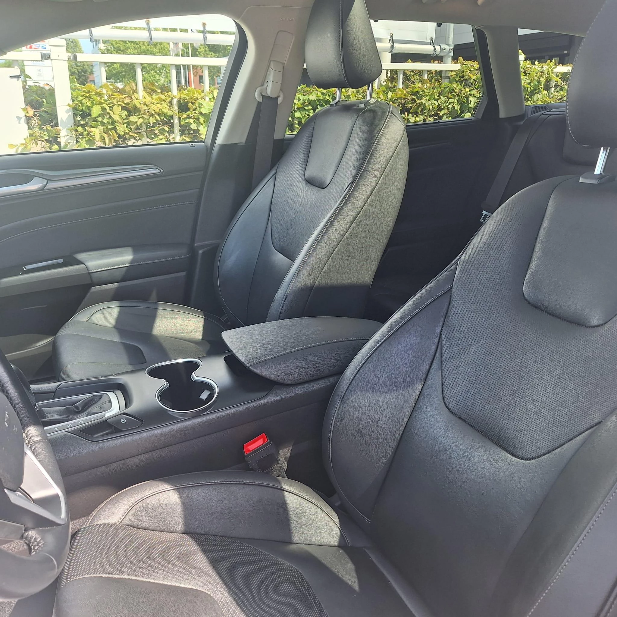 Ford Mondeo Wagon 2.0 IVCT HEV Titanium