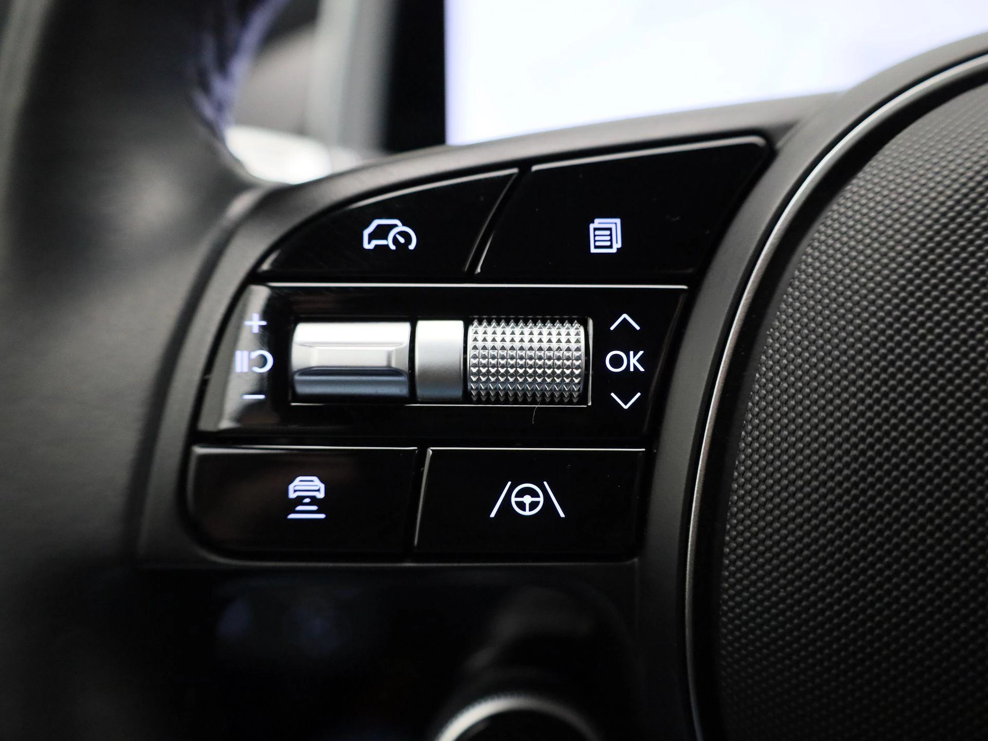 Hyundai IONIQ 6 77,4 kWh Core Plus