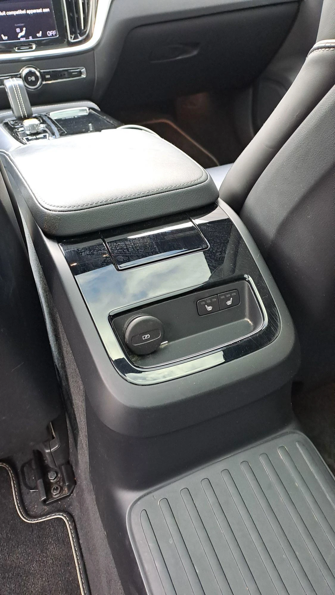 Volvo-V60-image-27