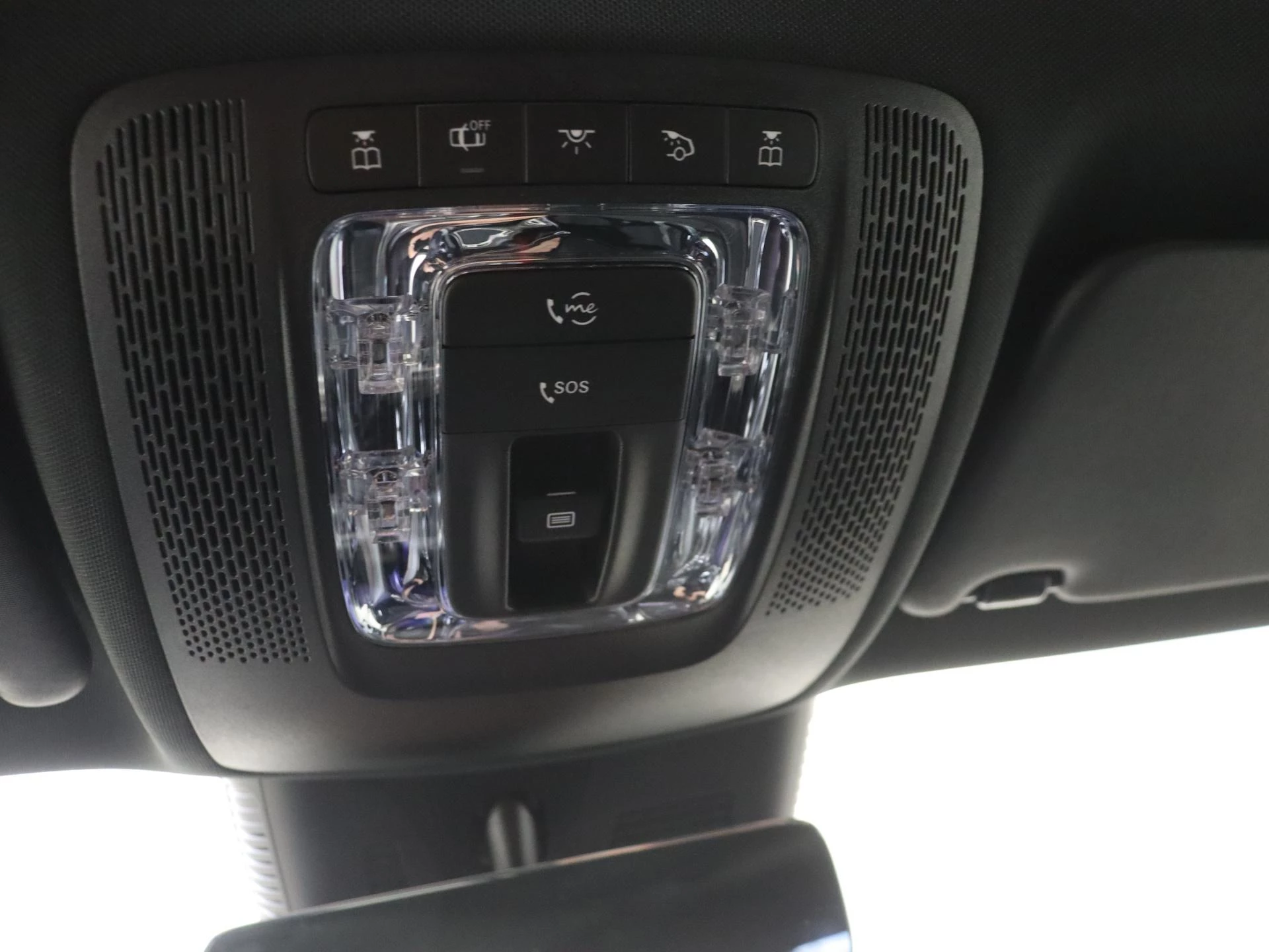 Mercedes-Benz-EQA-image-26