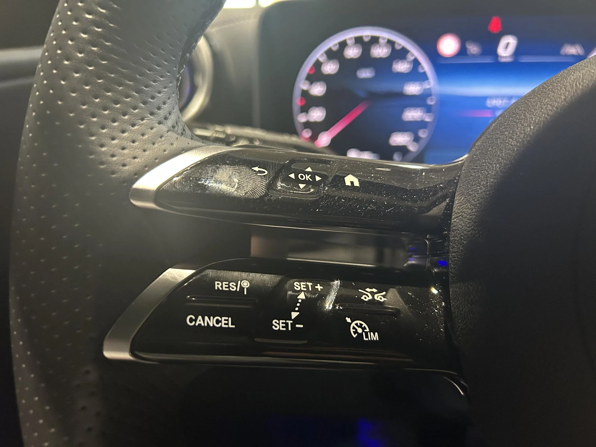 Mercedes-Benz-GLC-image-8
