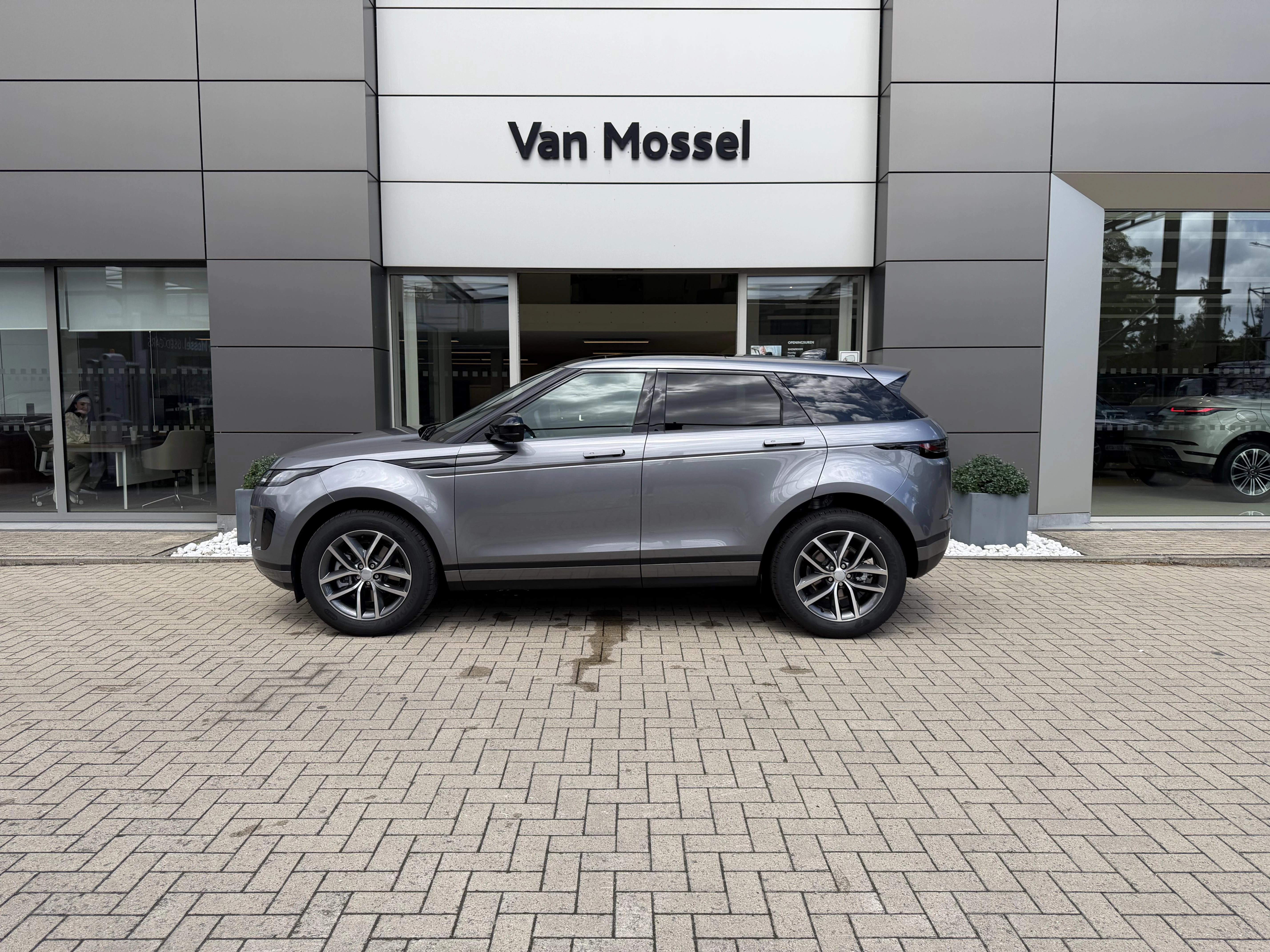 Land Rover Range Rover Evoque P160 S FWD Auto. 26.5MY