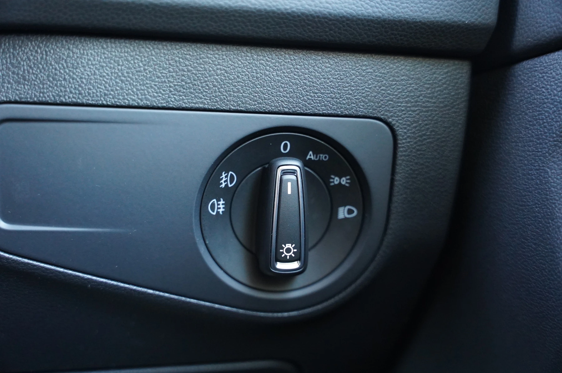 Volkswagen-Tiguan-image-18