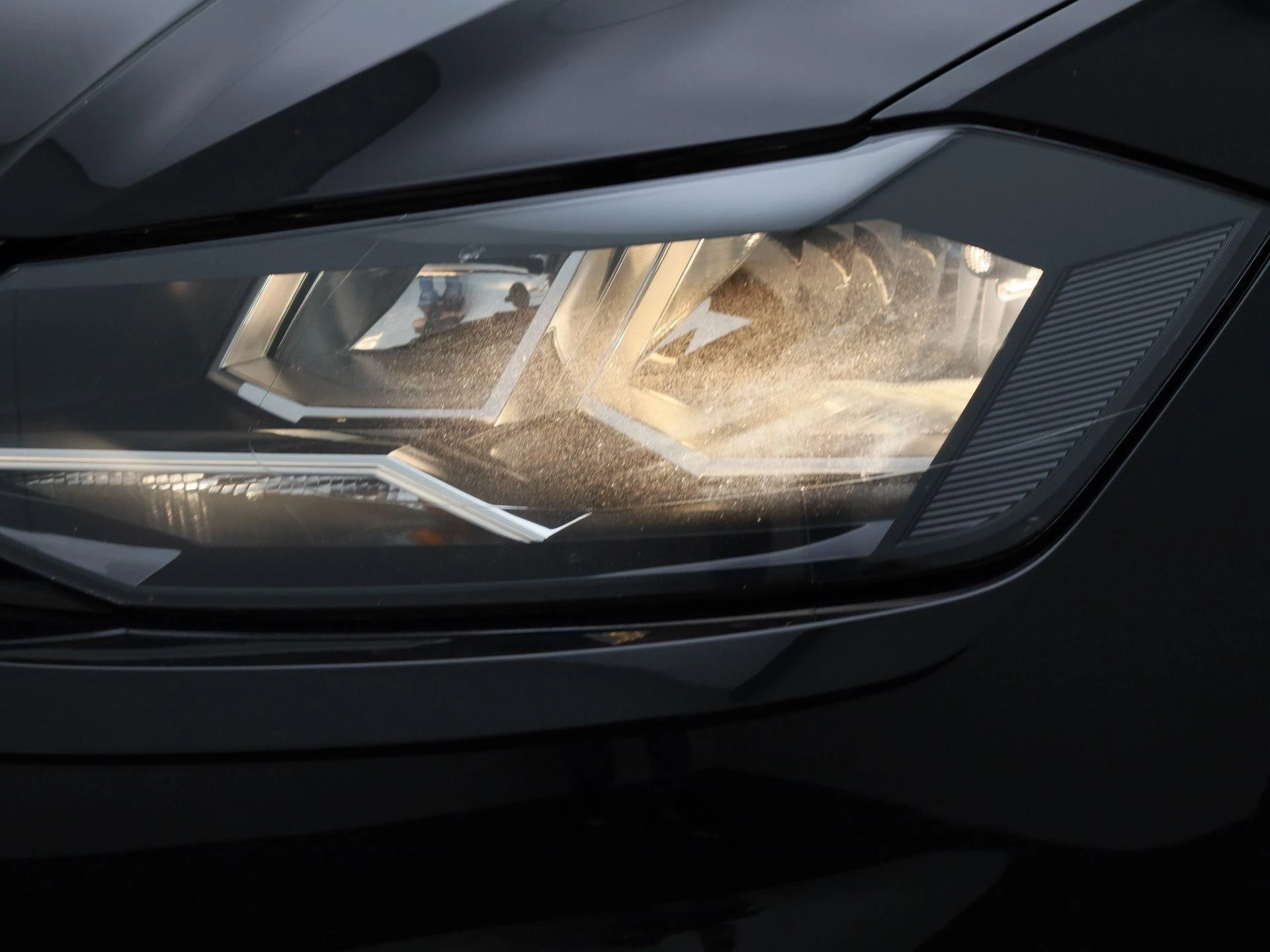 Volkswagen-Polo-image-12