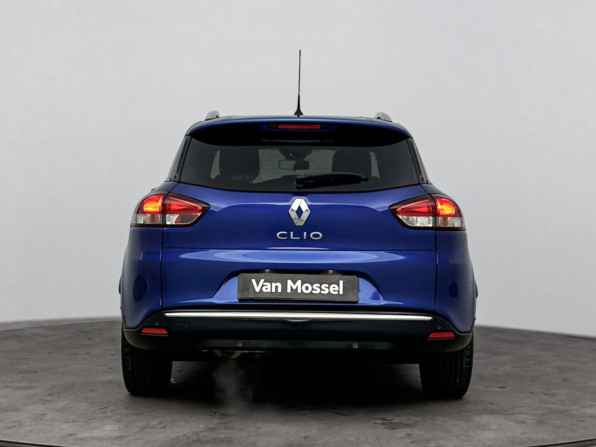 Renault-Clio-image-2