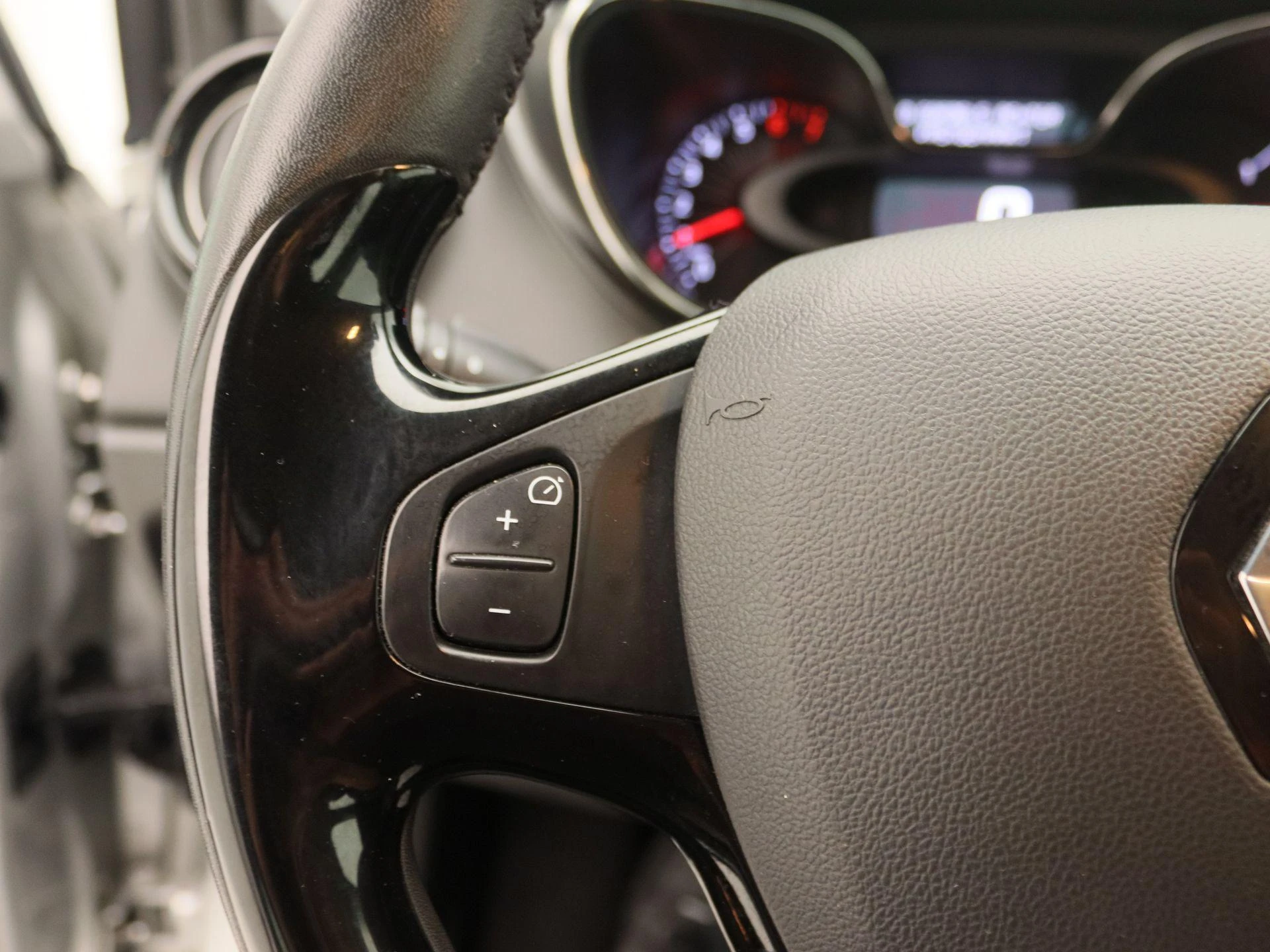 Renault-Captur-image-17