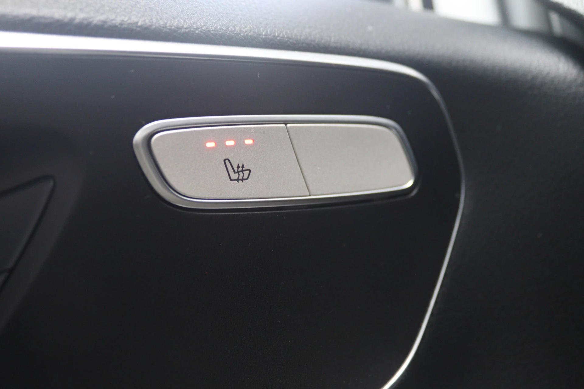Mercedes-Benz-eVito-image-11