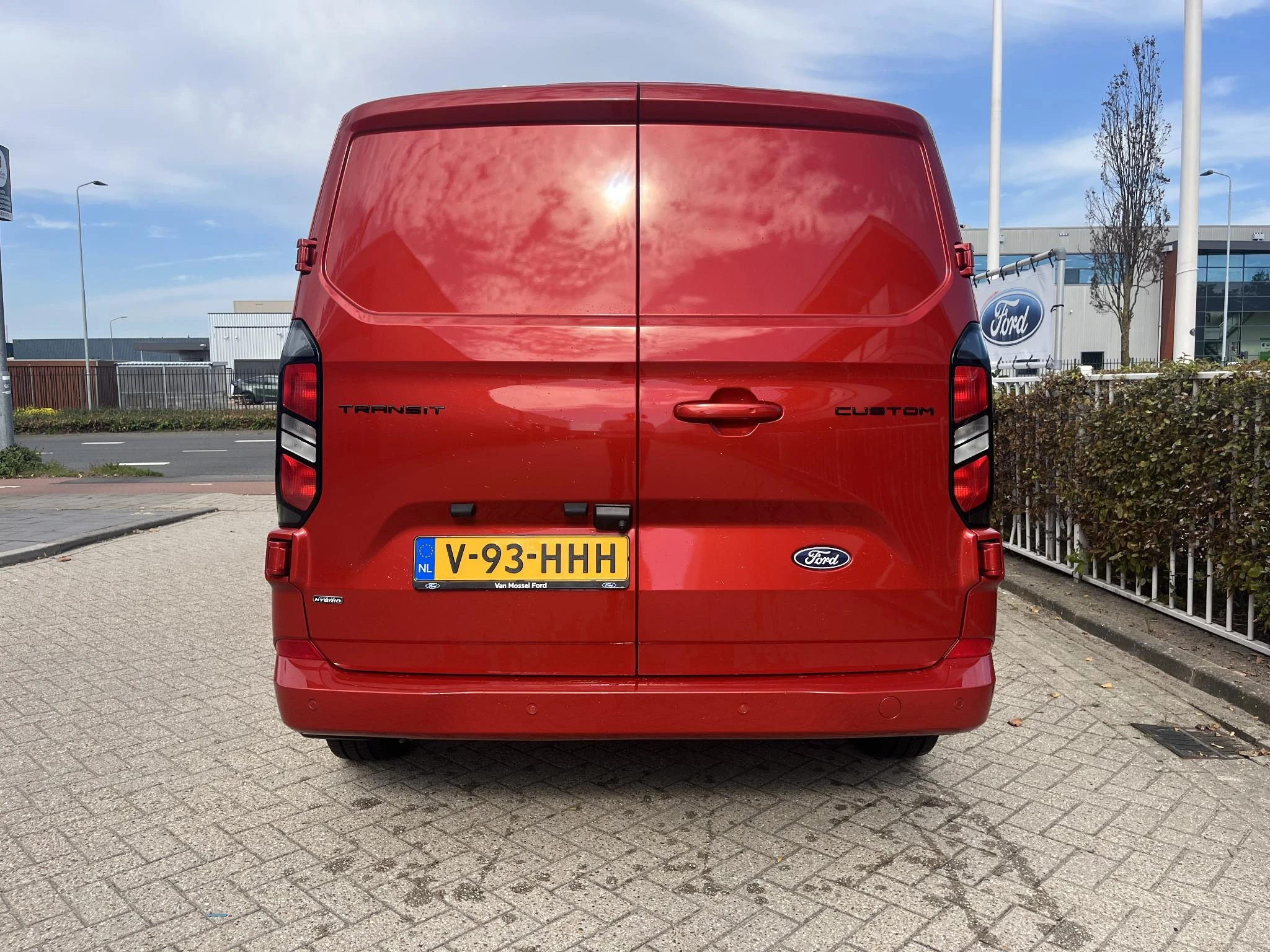 Ford-Transit Custom-image-4