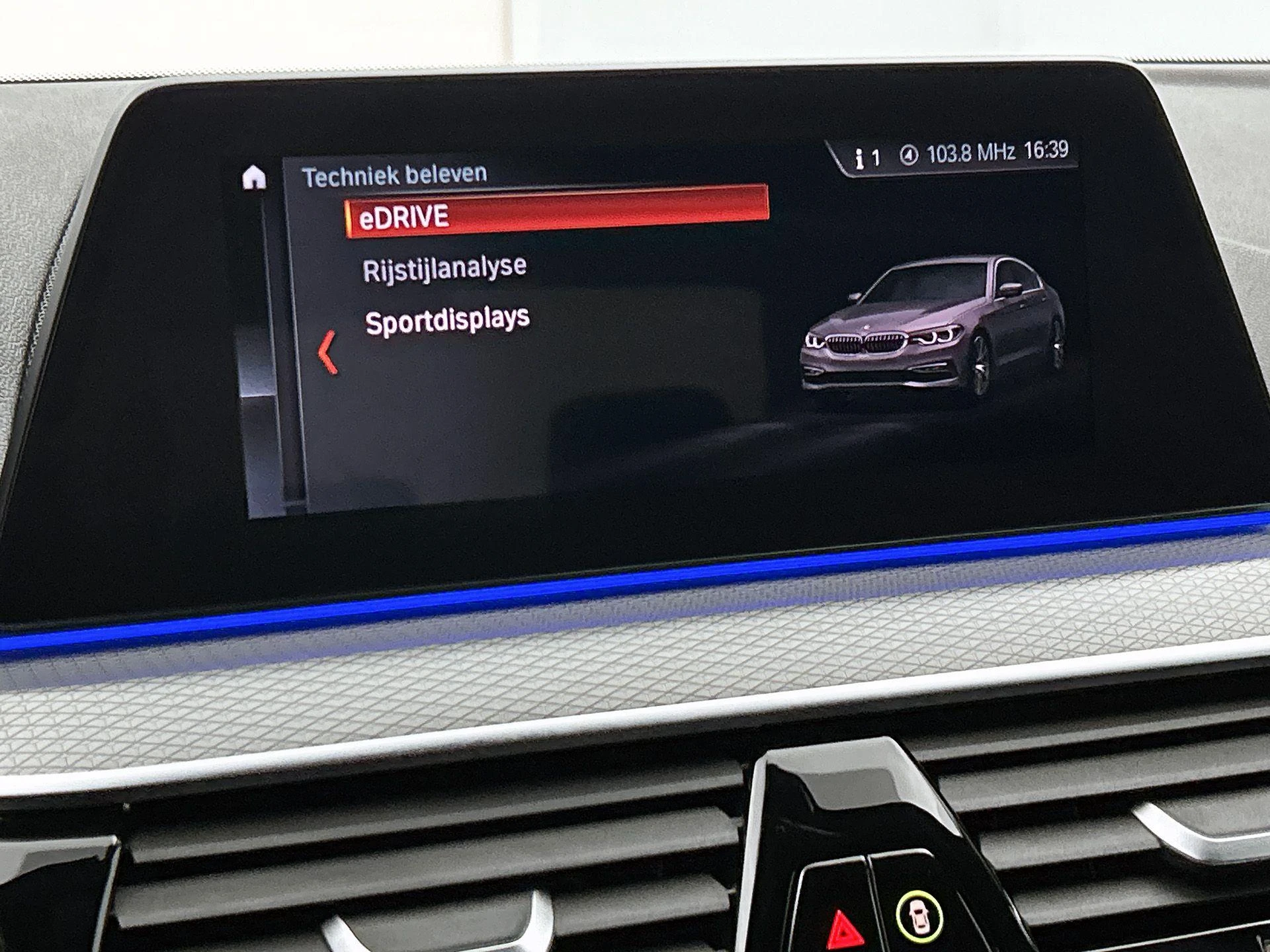 BMW-5 Serie-image-16
