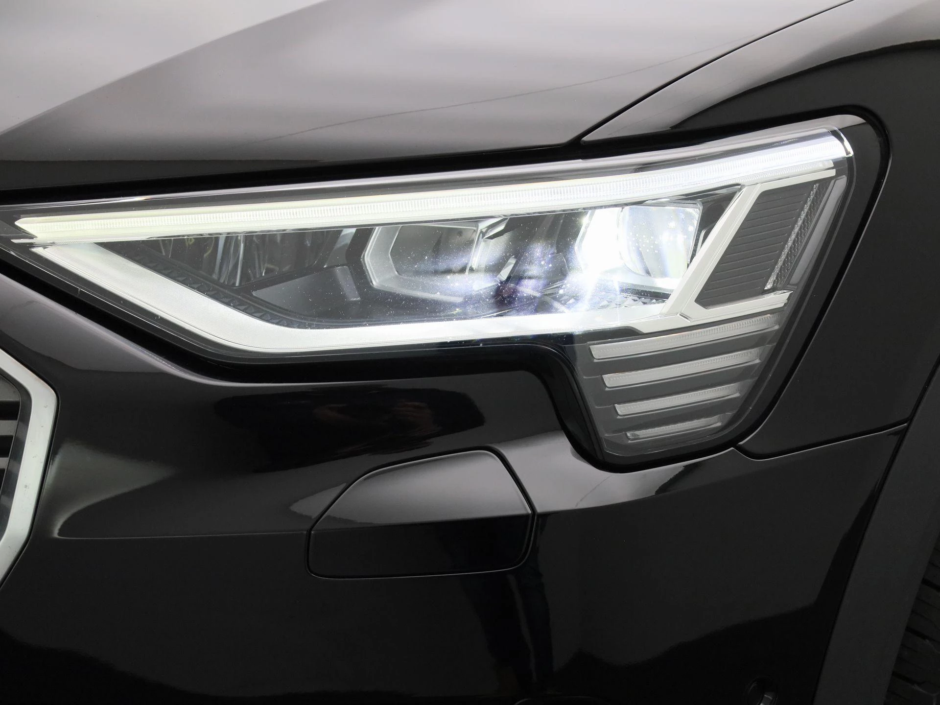 Audi-e-tron-image-13