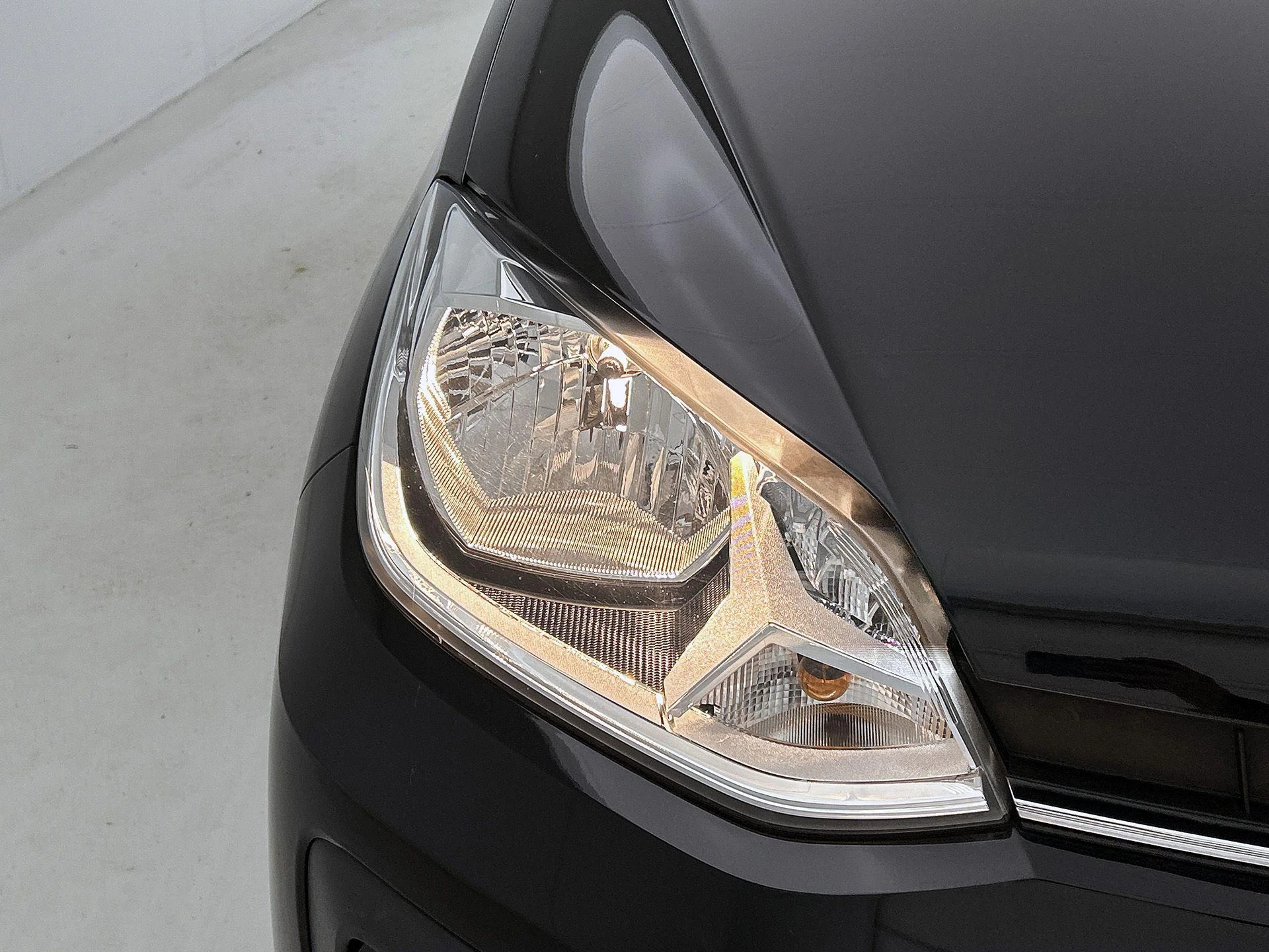 Volkswagen-up!-image-13