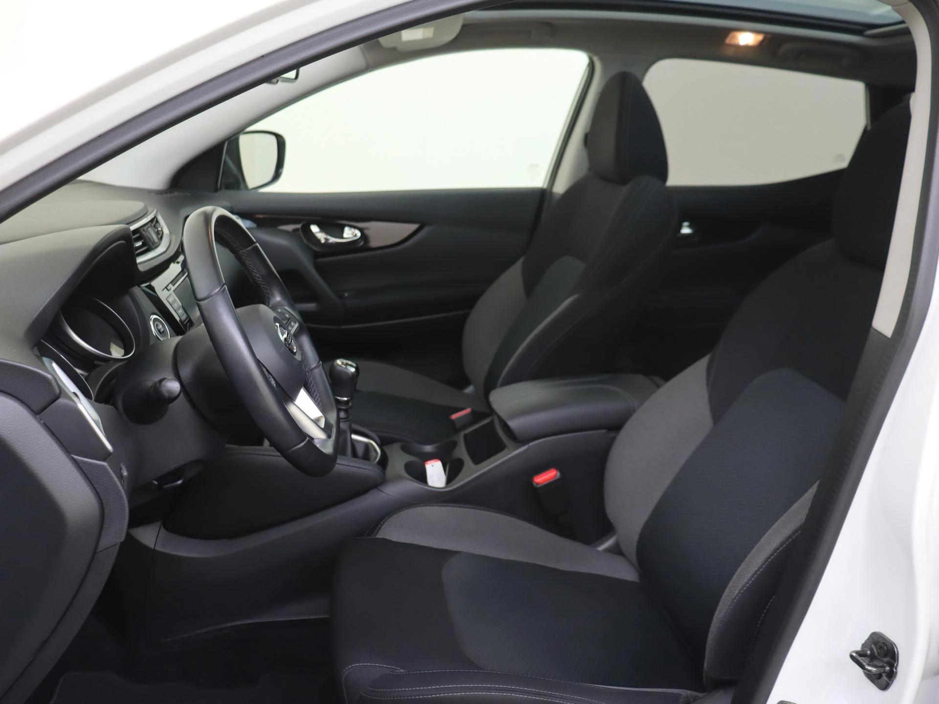 Nissan QASHQAI 1.3 DIG-T Design Edition
