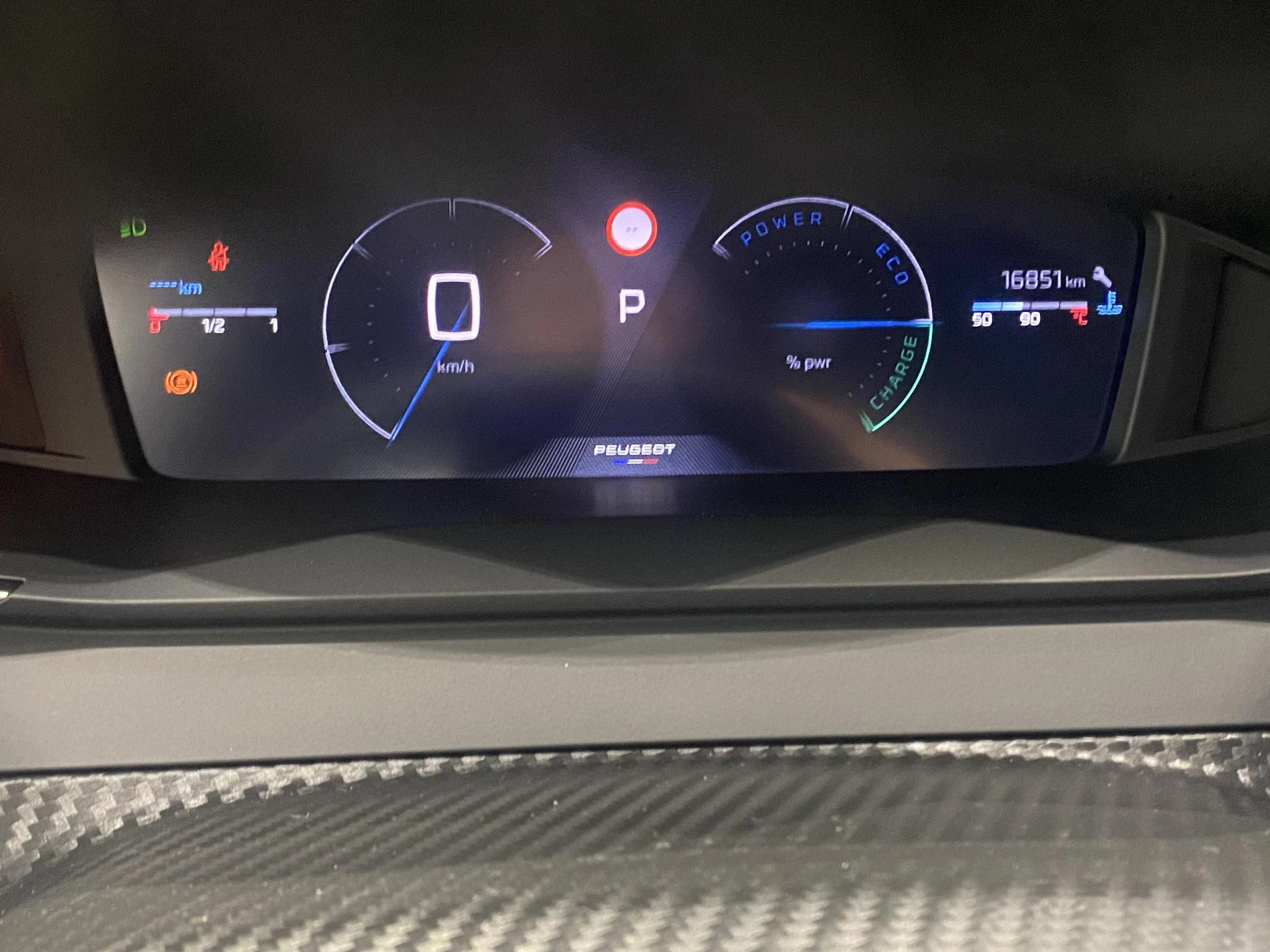 Peugeot-208-image-18